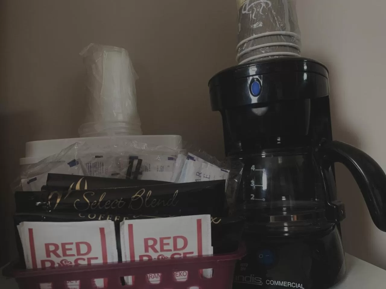 Coffee/tea facilities in Bancroft Inn & Suites