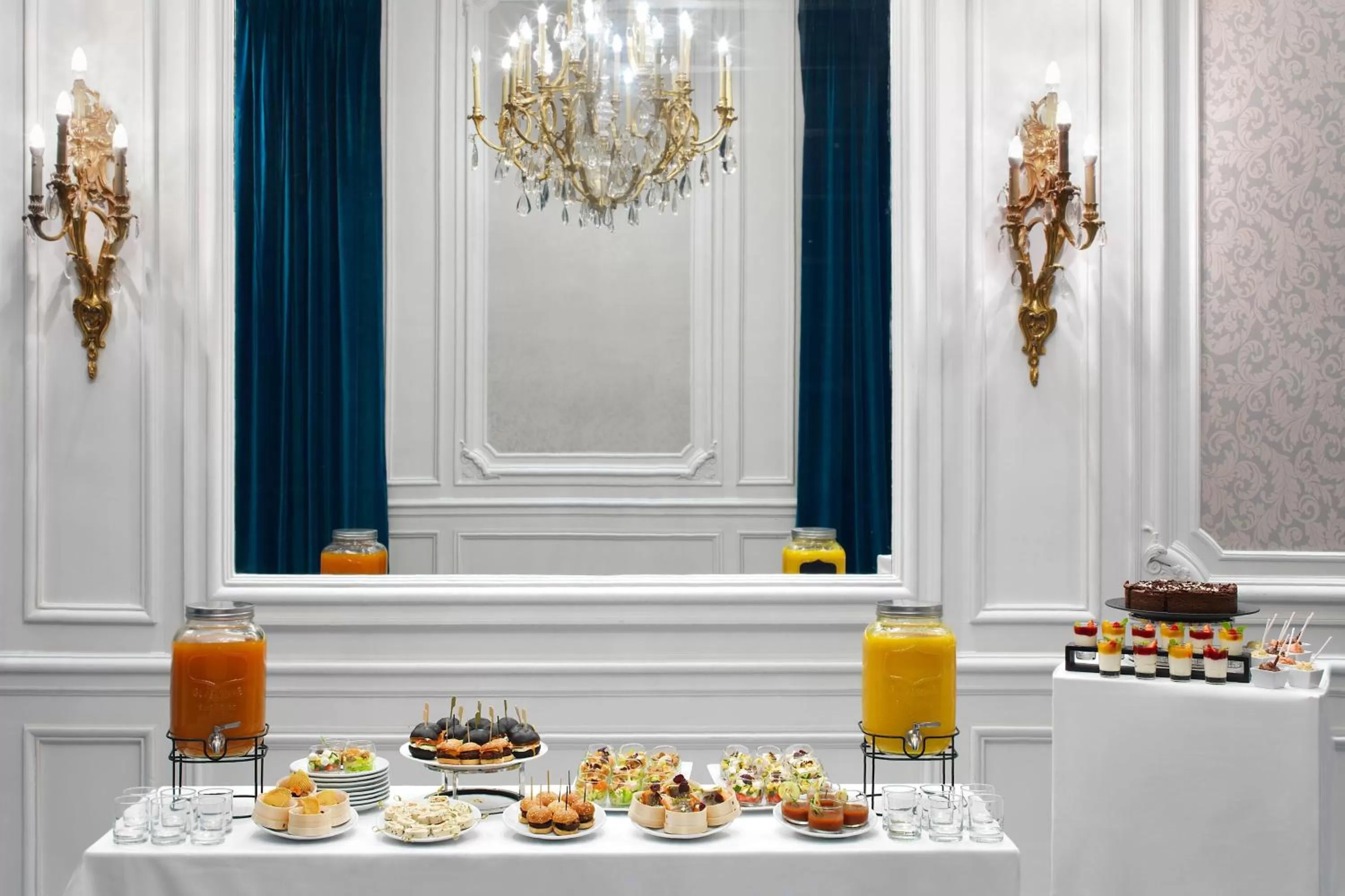 Meeting/conference room in Paris Marriott Opera Ambassador Hotel