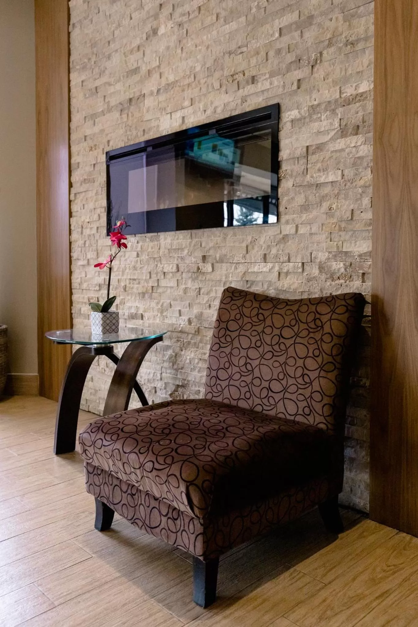 Property building in WelcomINNS Ottawa