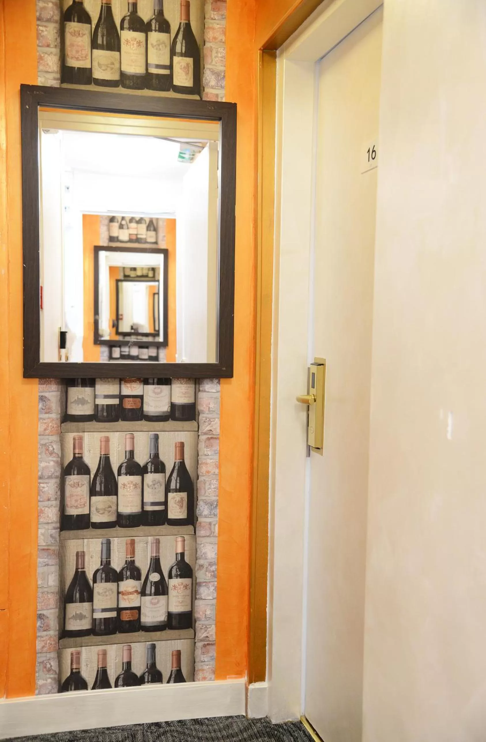 Property building in Hôtel Malar