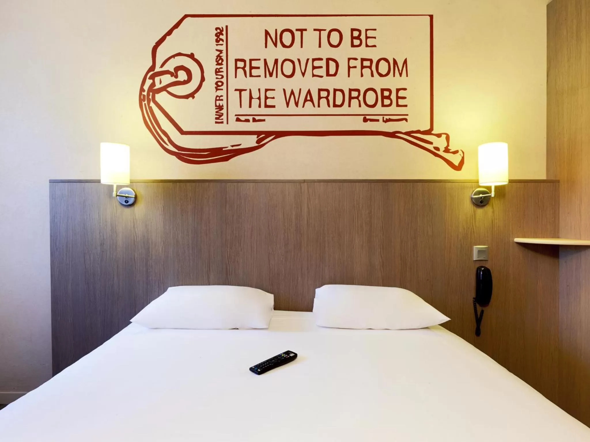 Bed in Brit Hotel Essentiel Cholet