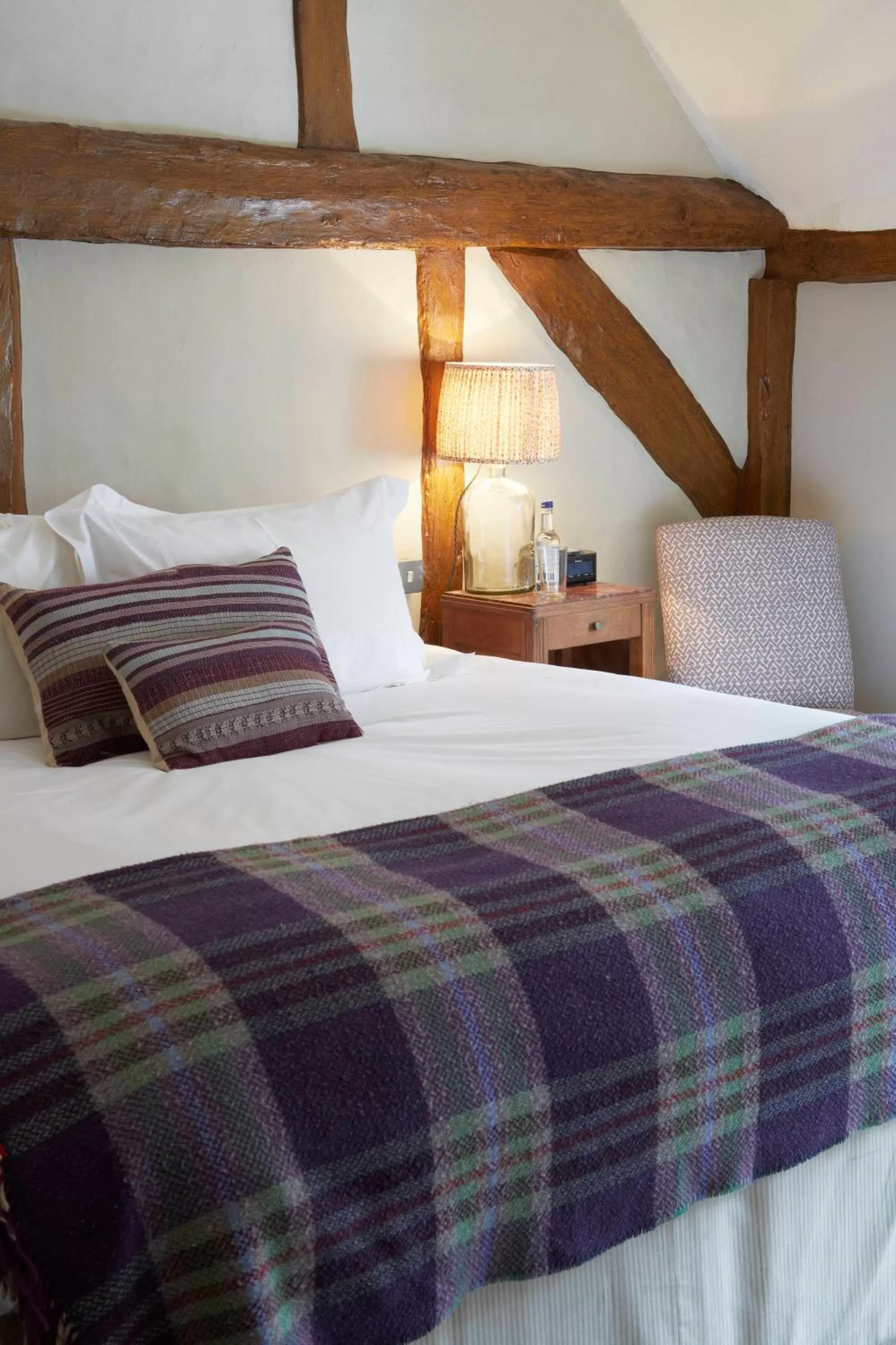 Bed in Bel and The Dragon-Cookham