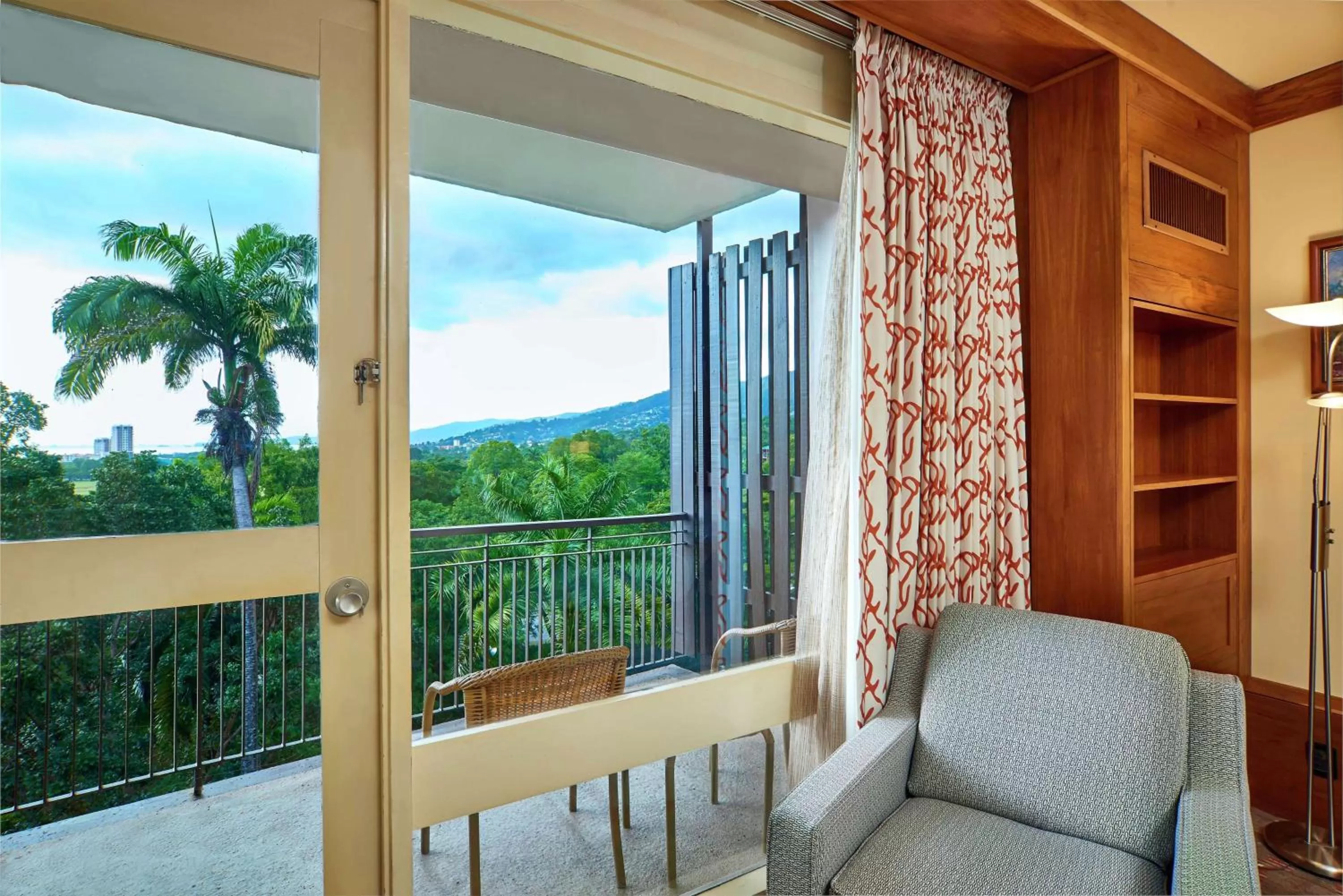 Photo of the whole room in Hilton Trinidad & Conference Centre