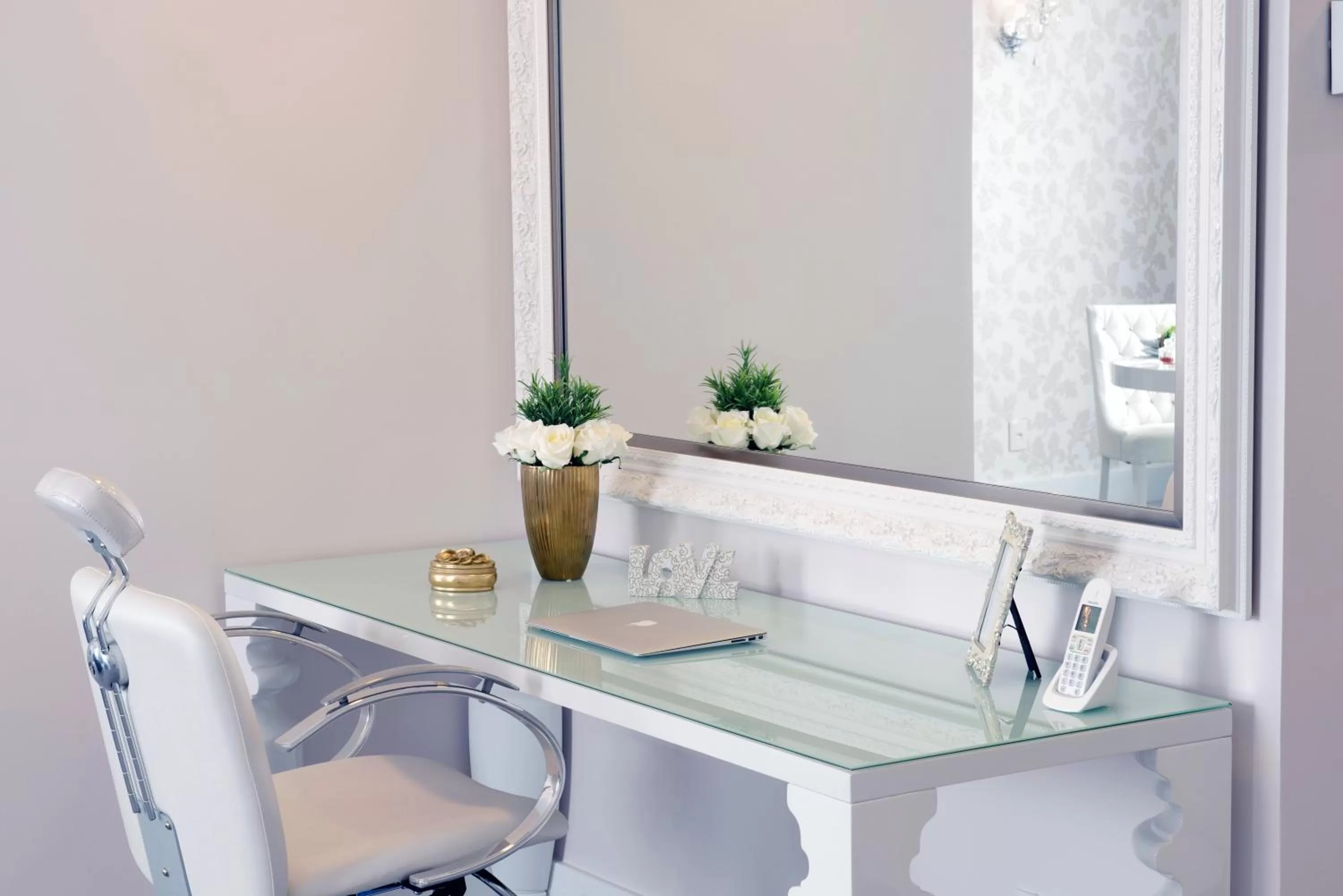 Decorative detail in Swan Novo Hamburgo