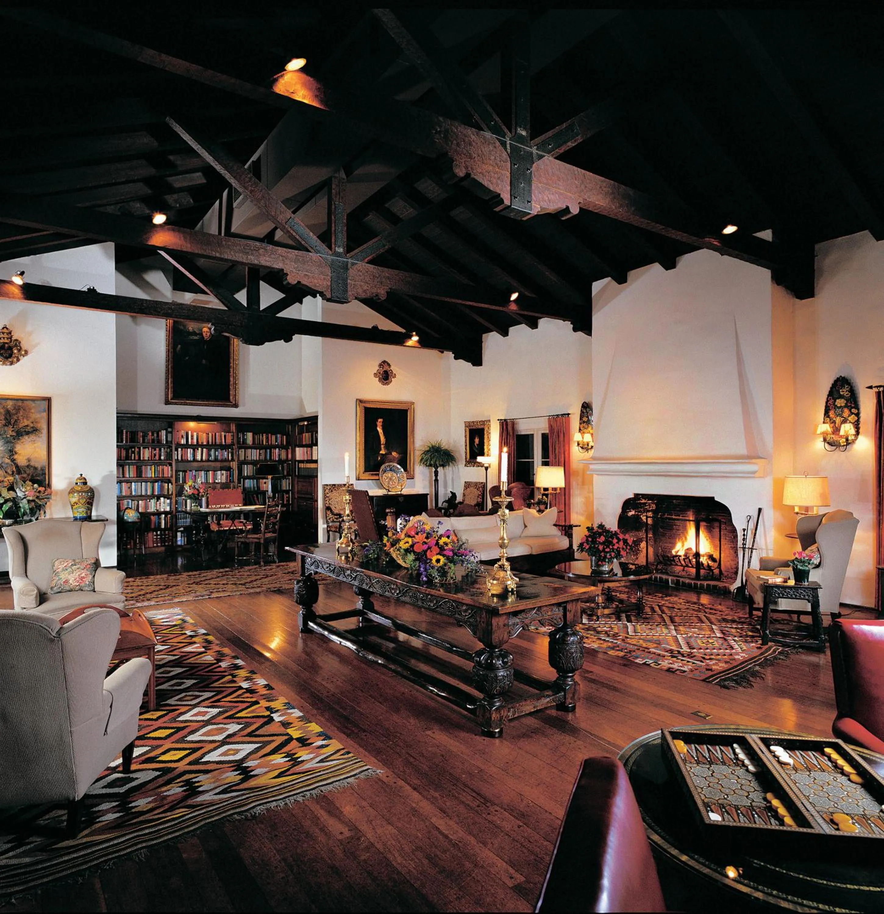 Library in Arizona Inn