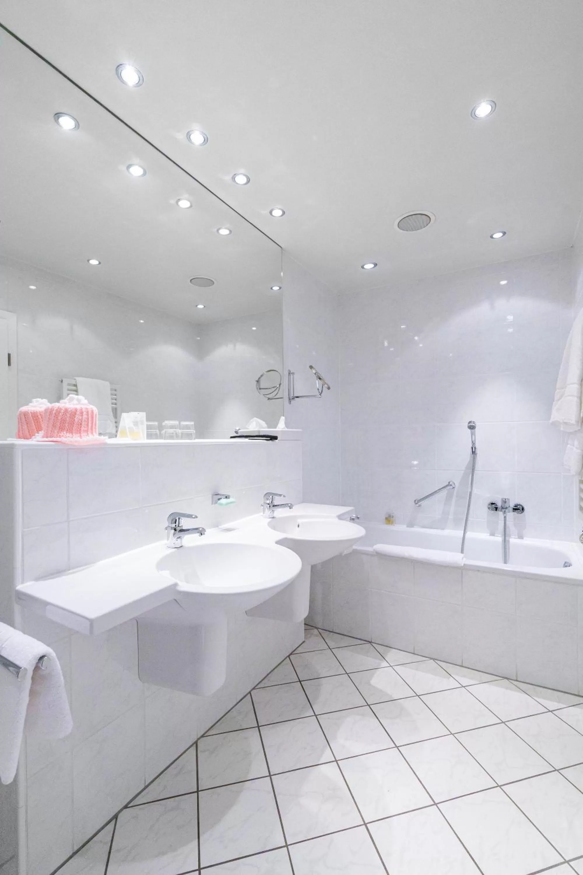 Bathroom in Tante ALMA's Hotel Lasthaus am Ring