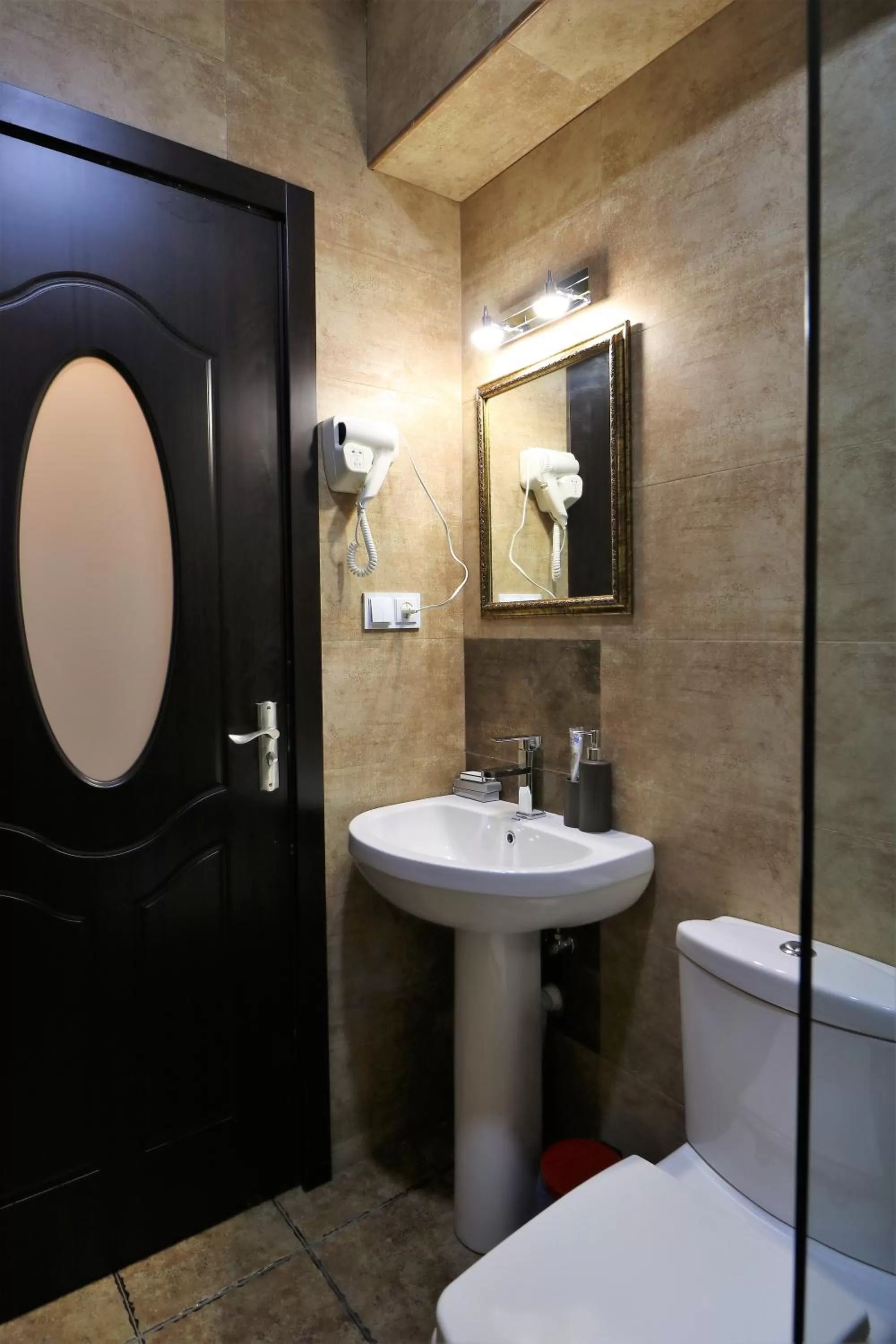 Bathroom in Hotel Liberty Theatre