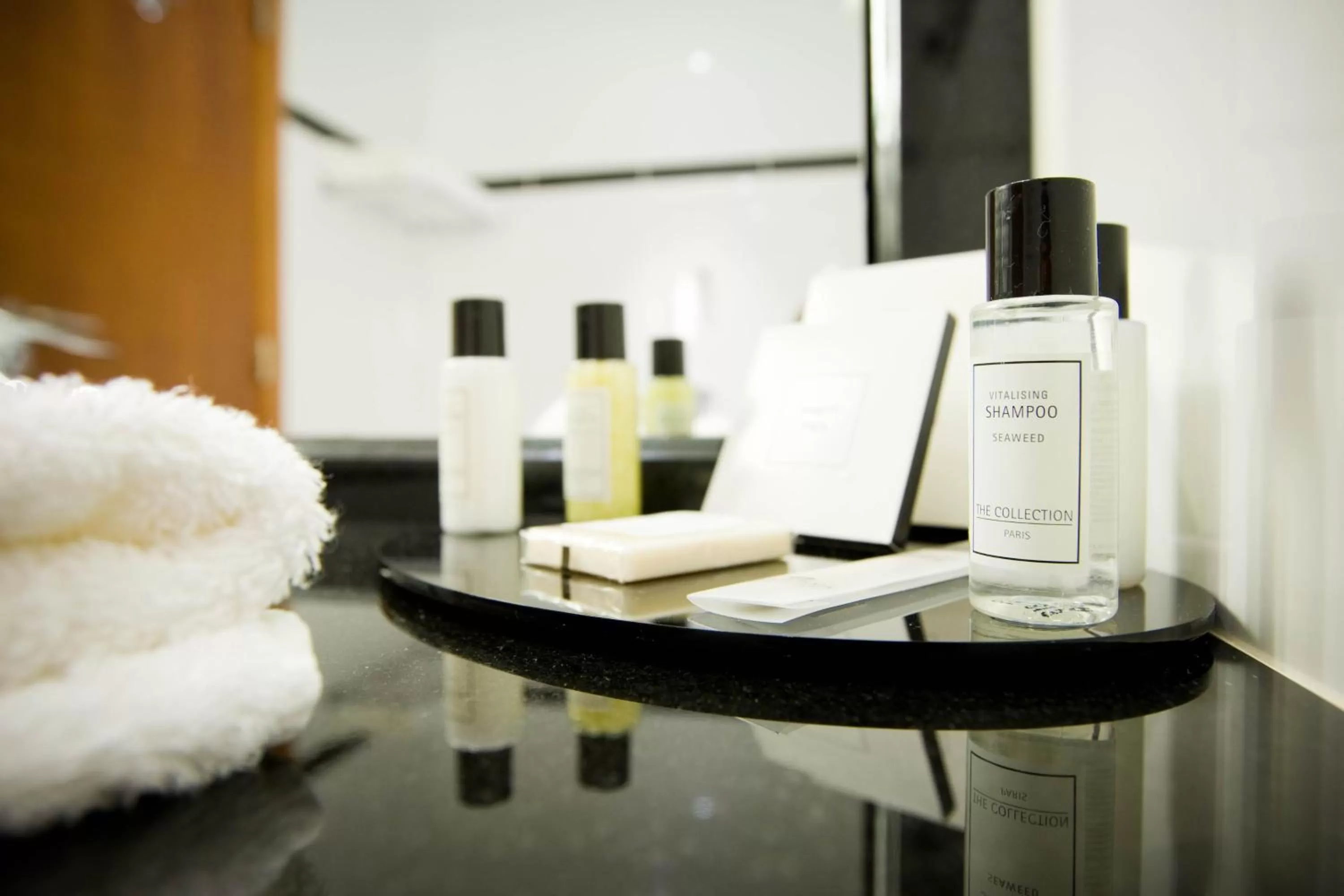 Bathroom in Crowne Plaza Brussels Airport by IHG