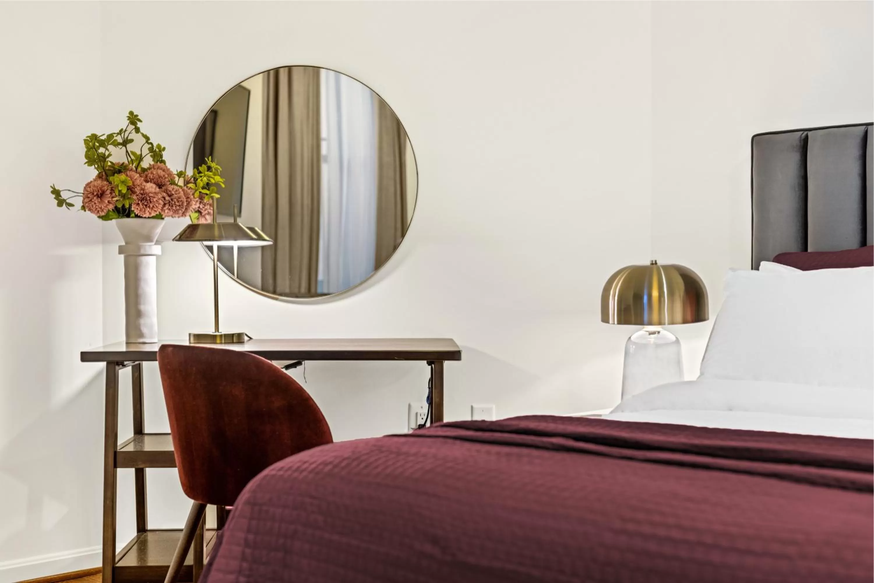 Photo of the whole room, Bed in Brexton Hotel