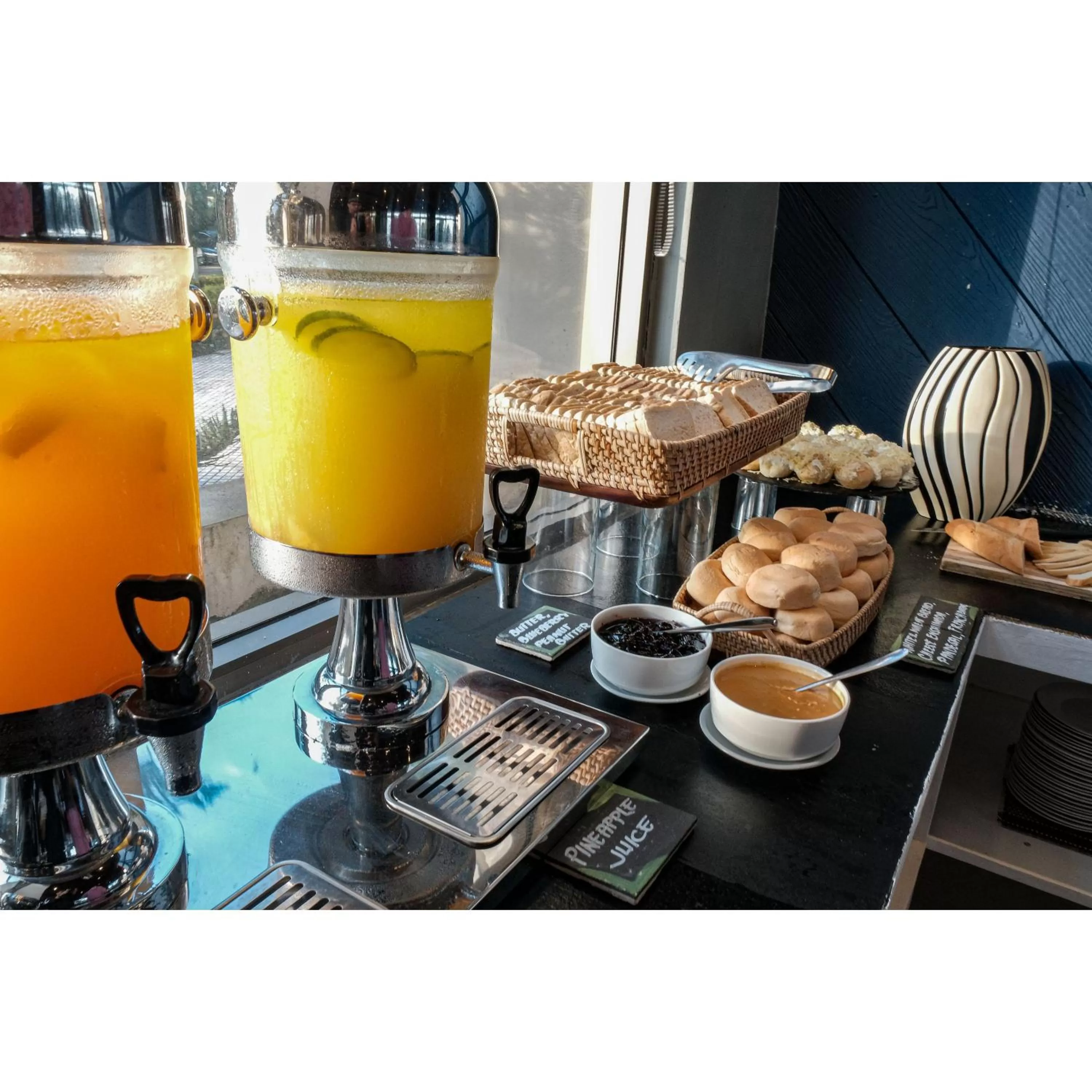 Breakfast in Summit Ridge Tagaytay - Newly Renovated