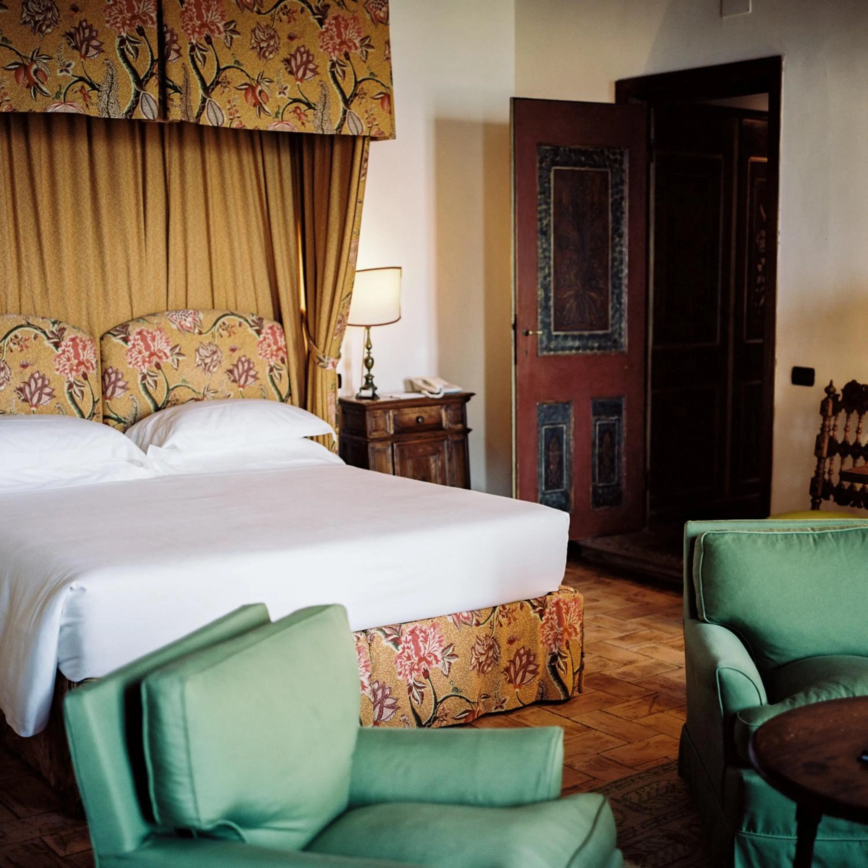 Bedroom, Bed in La Posta Vecchia Hotel