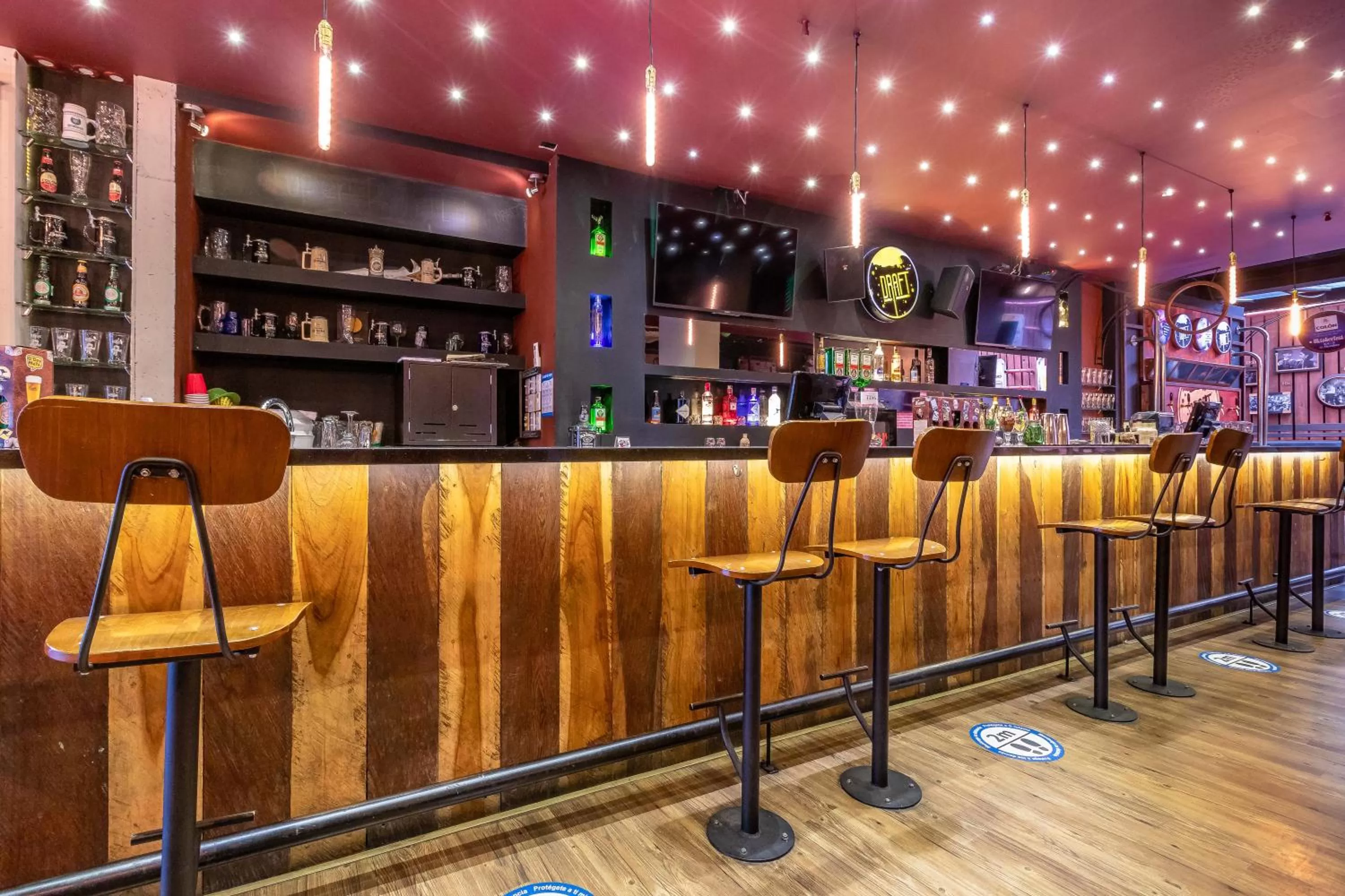 Nightclub / DJ in Hotel Black Usaquen