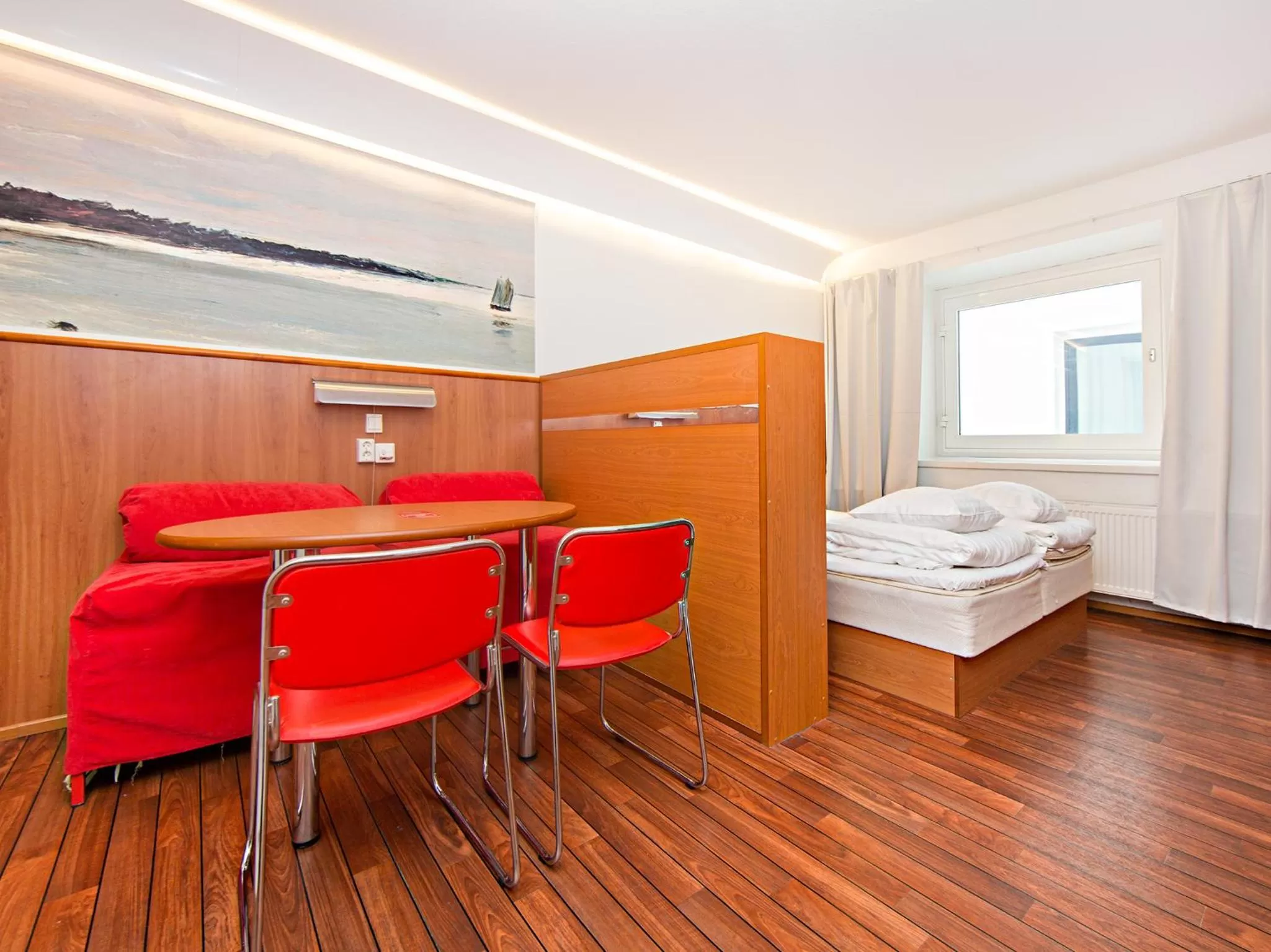 Day, Bed in Omena Hotel Turku Humalistonkatu