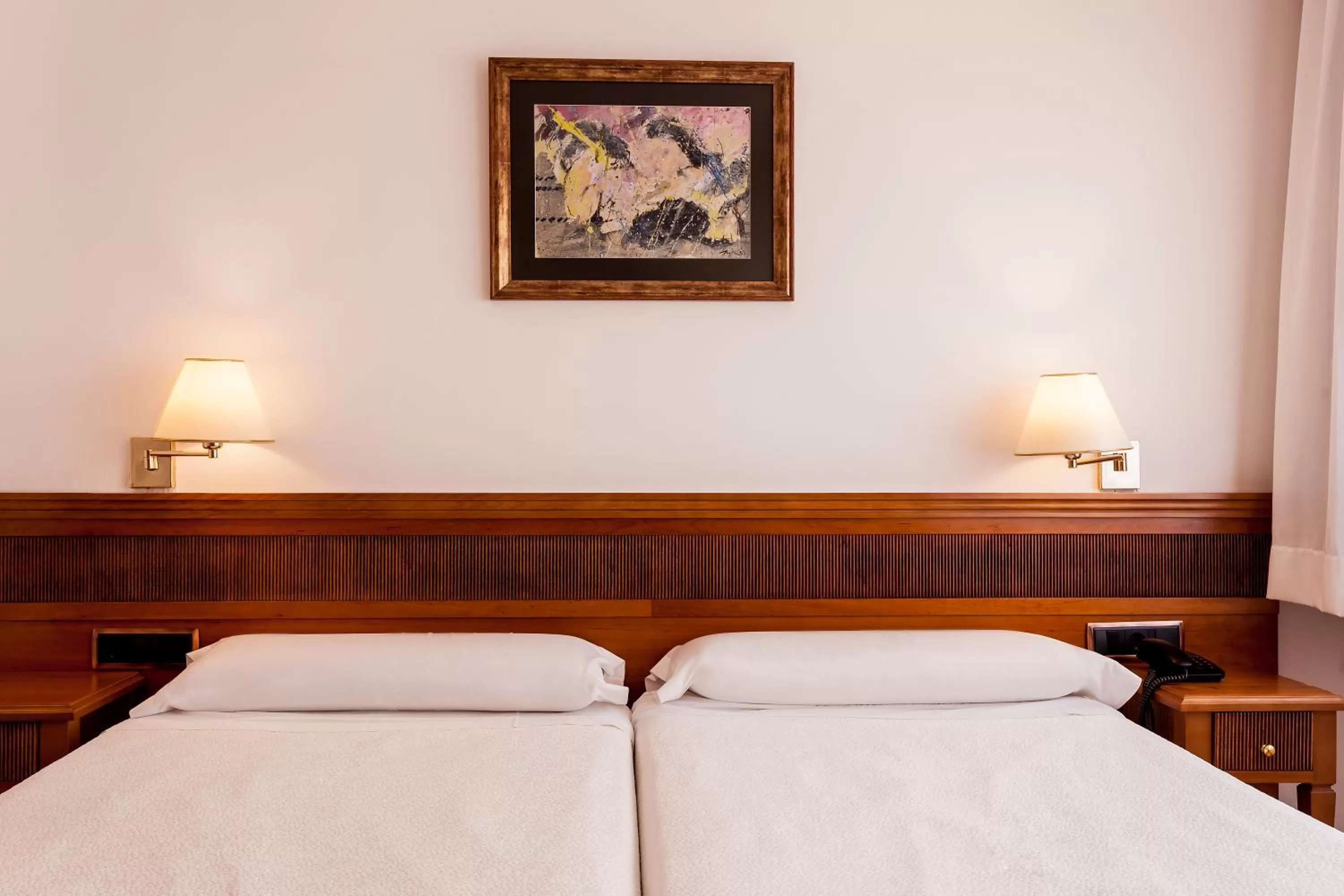 Photo of the whole room, Bed in Hotel Araxa - Adults Only