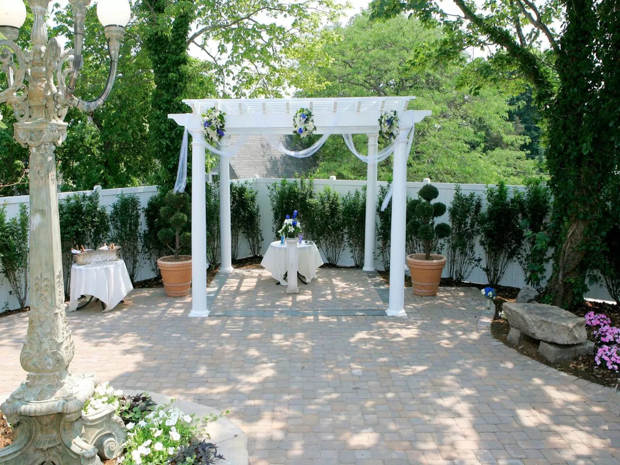 Garden in Brass Key Guesthouse Adults Only