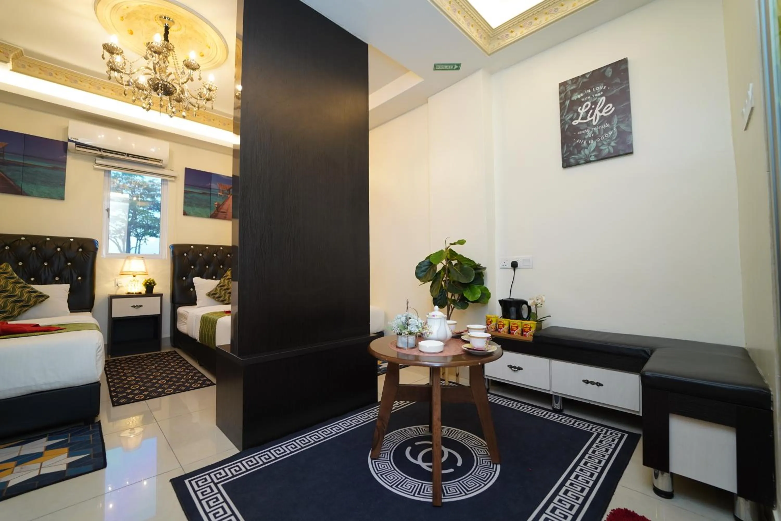 Bed in Ghazrin's Classic Hotel JB