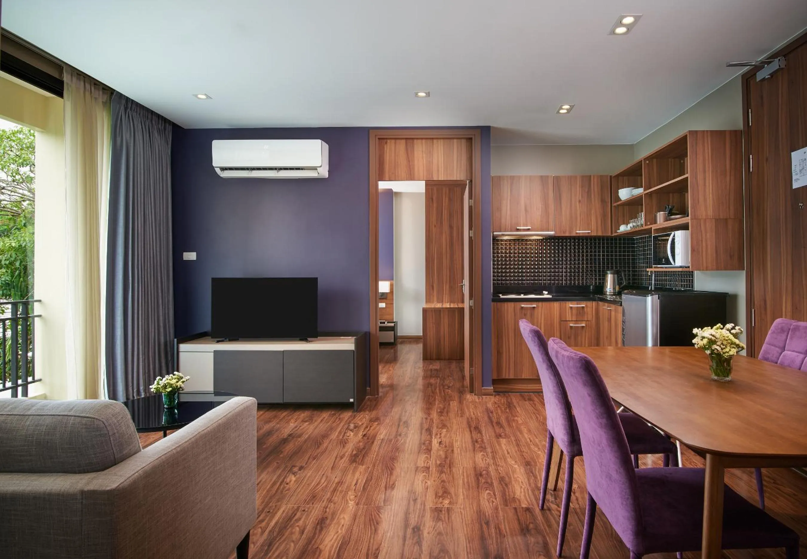 TV and multimedia in Amp Am House Bangkok Hotel