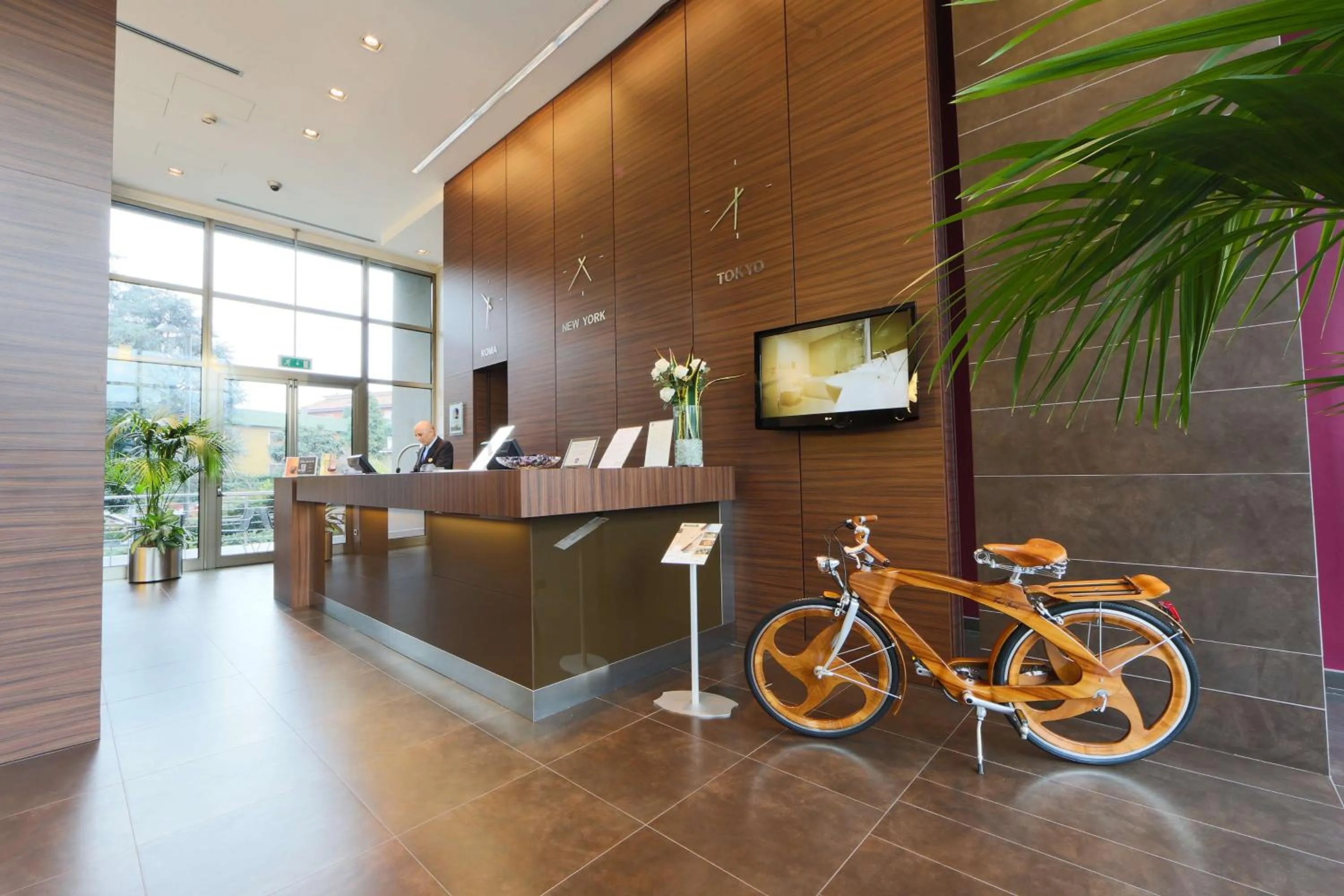 Lobby or reception in Best Western Plus Hotel Monza e Brianza Palace