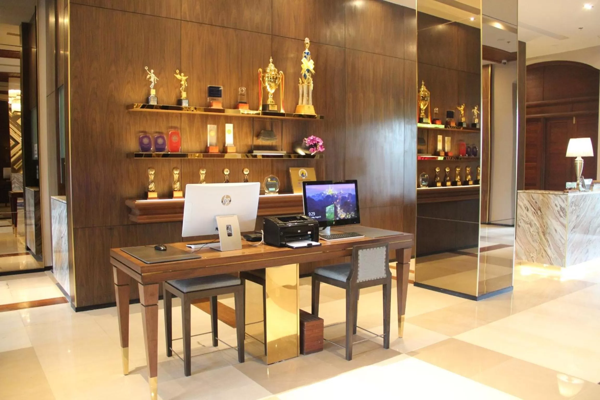 Business facilities in Chatrium Hotel Royal Lake Yangon