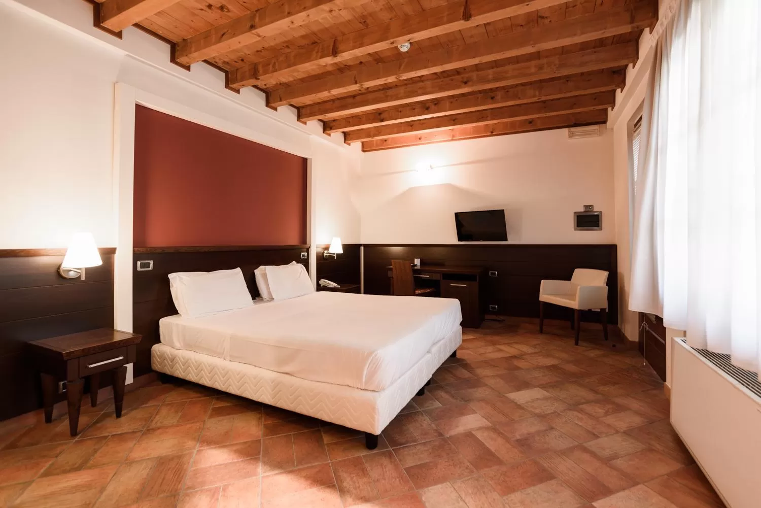 Romantic Double Room with Baltic Sauna access in Country Hotel Castelbarco