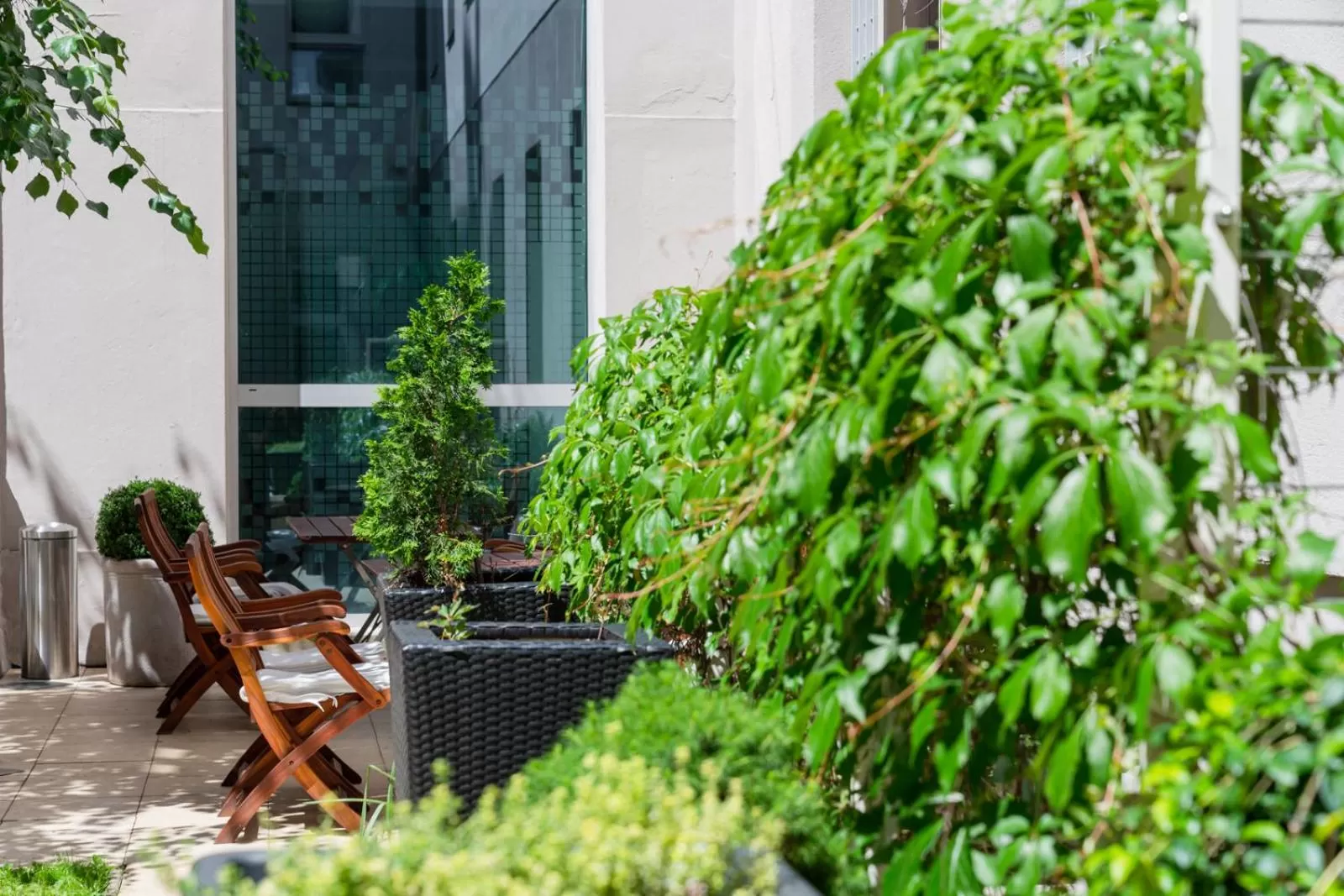 Garden in Hotel Sandwirth