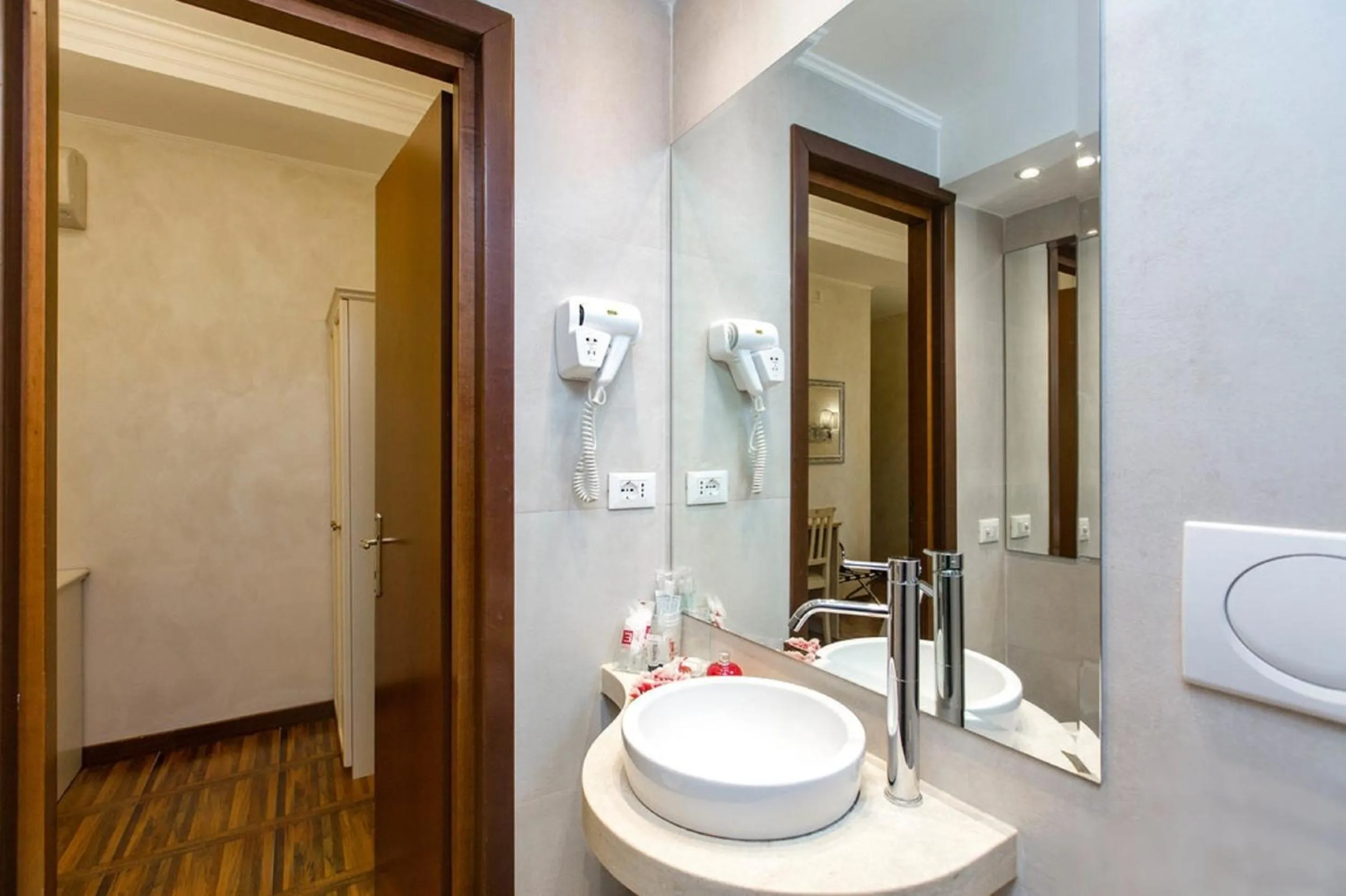 Bathroom in Locanda Navona