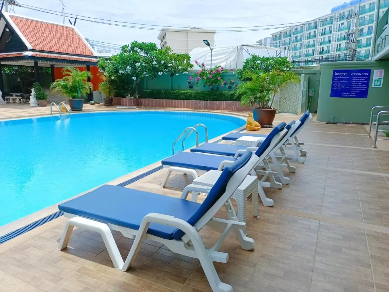 Pool view in Suppamitr Villa Hotel