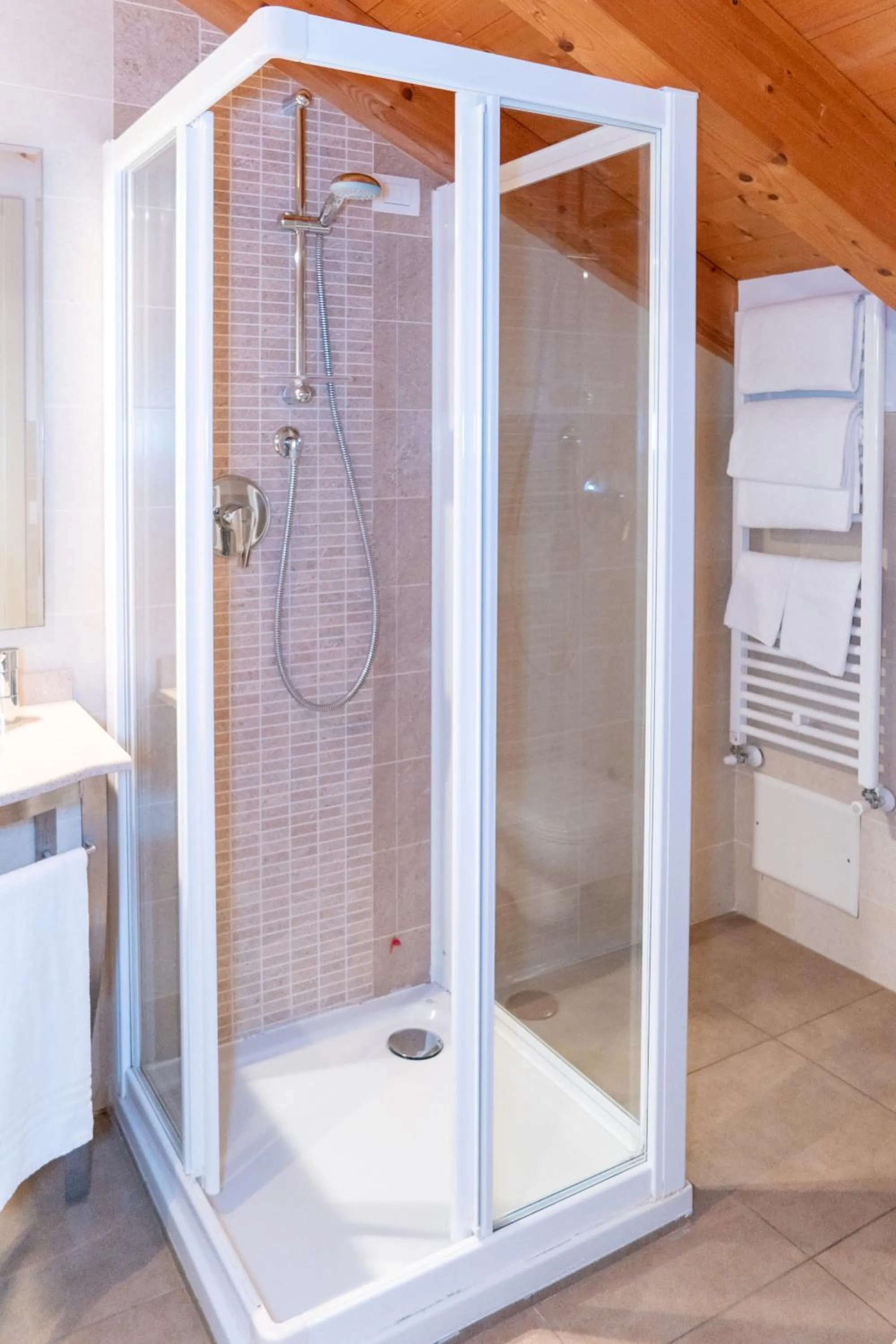 Bathroom in Hotel Autoespresso Venice - Atika & Atif