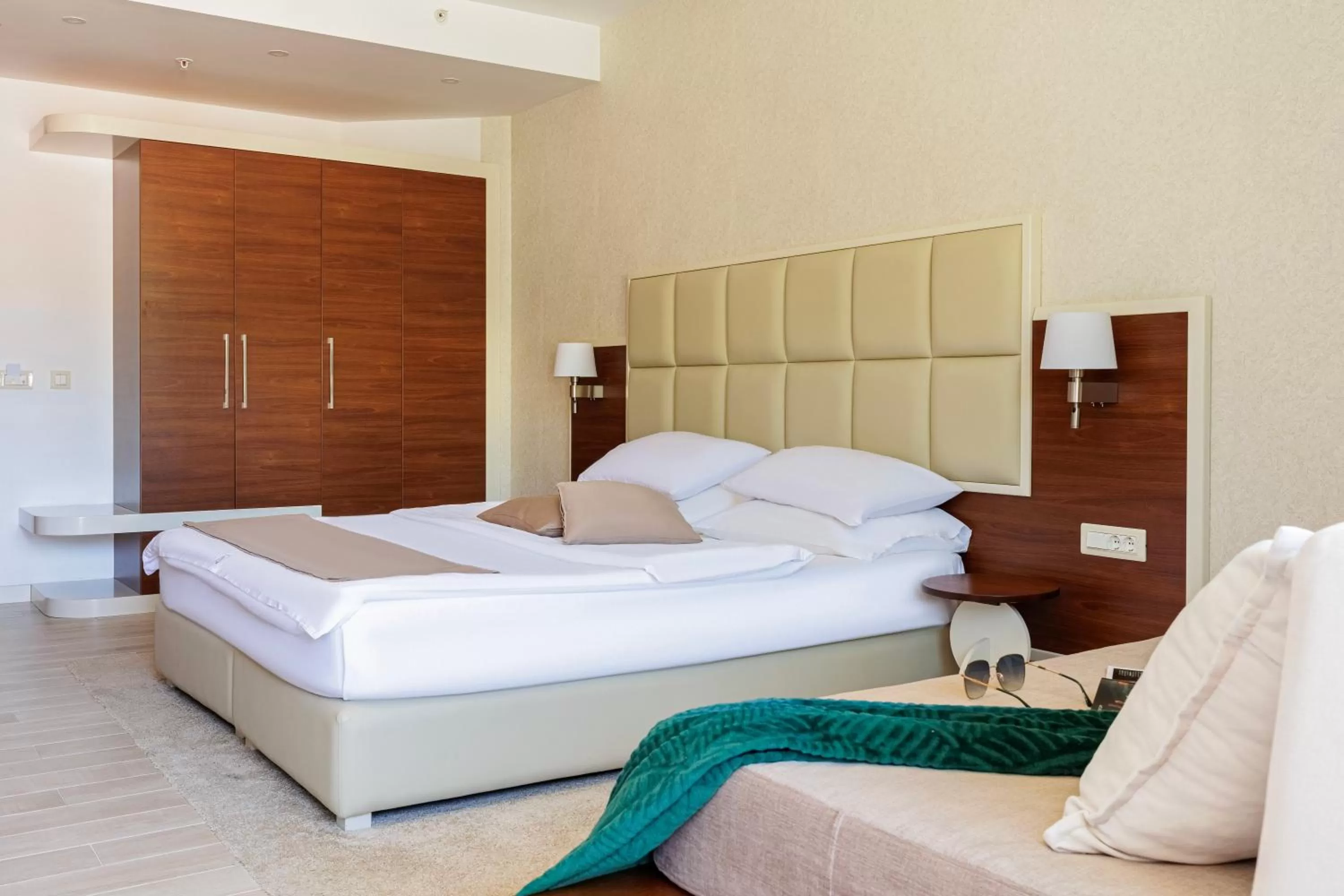 Bedroom, Bed in Hotel Kadmo by Aycon