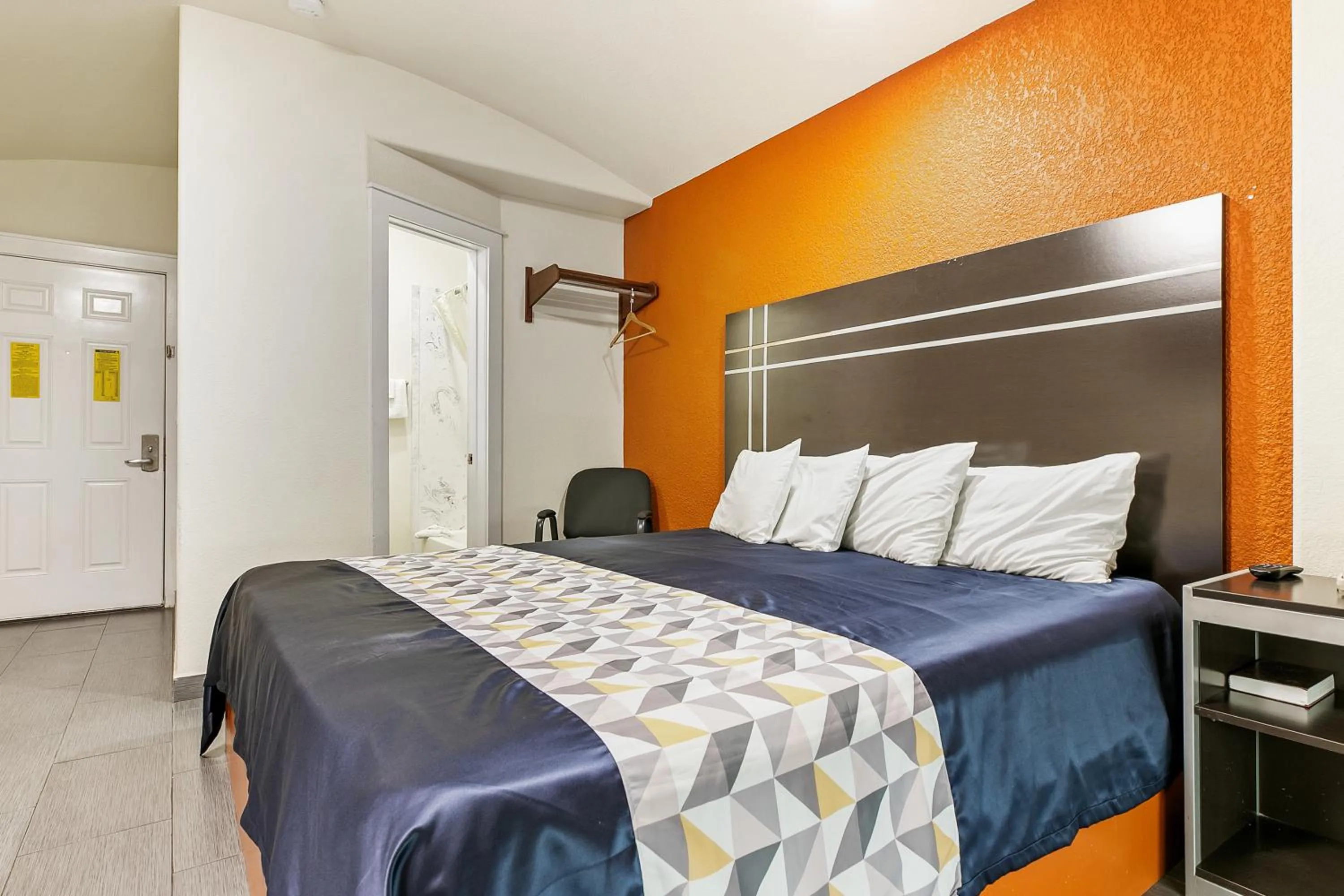 Bed in Lighthouse Inn