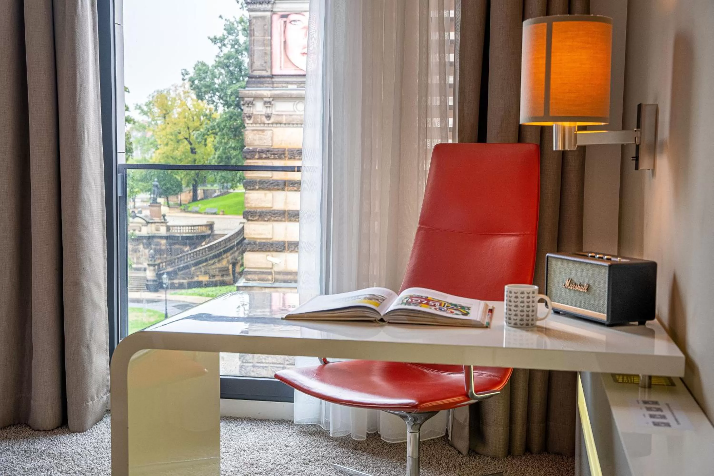 Seating area in INNSiDE by Meliá Dresden