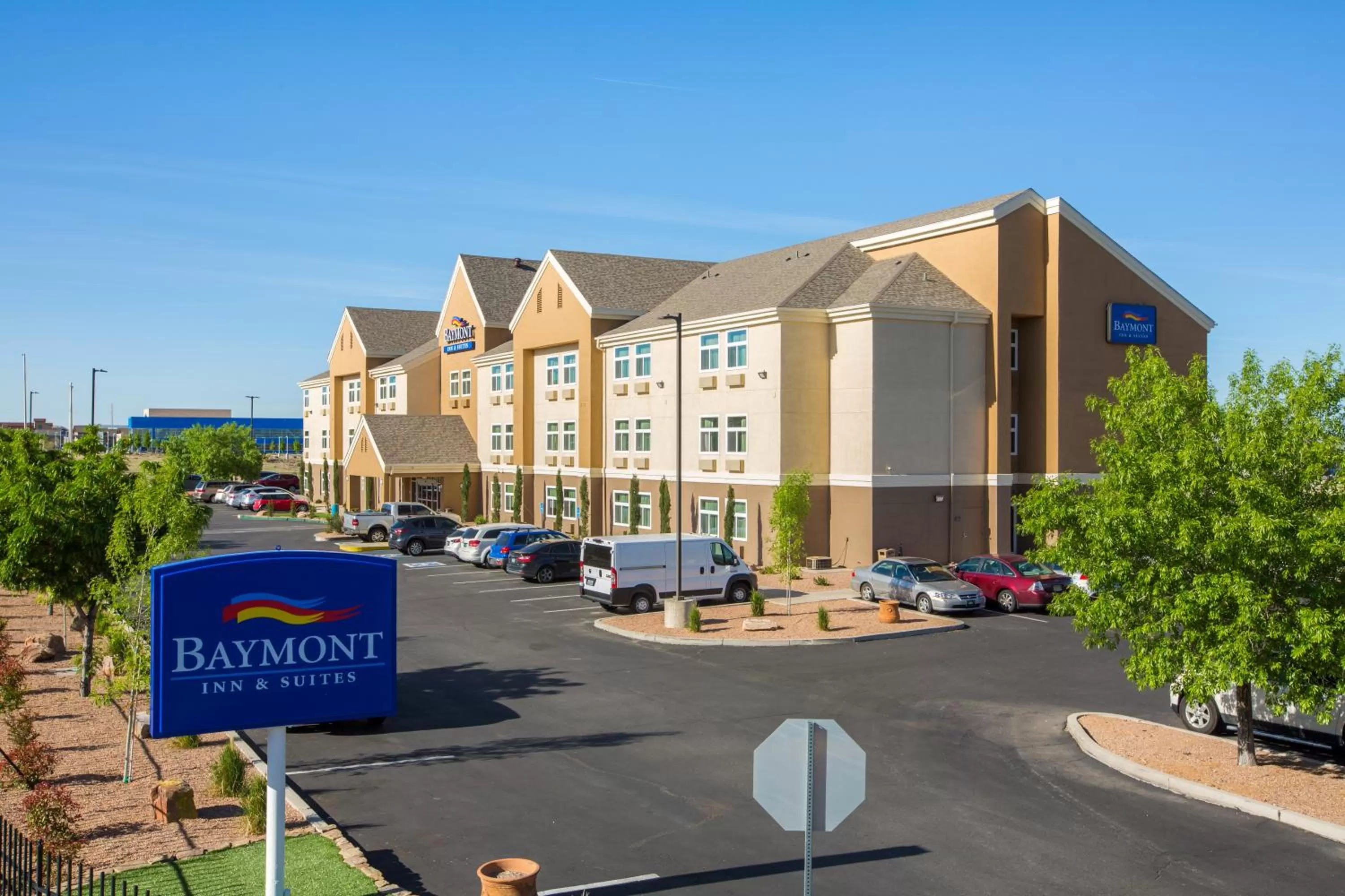 Property building in Baymont by Wyndham Albuquerque Airport