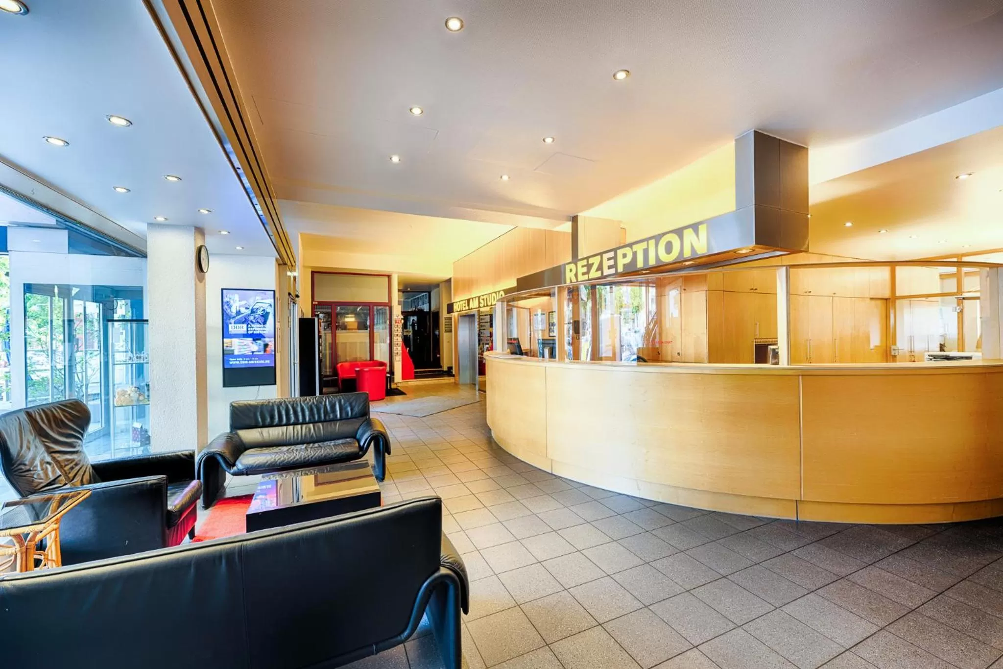 Lobby or reception in Enjoy Hotel am Studio