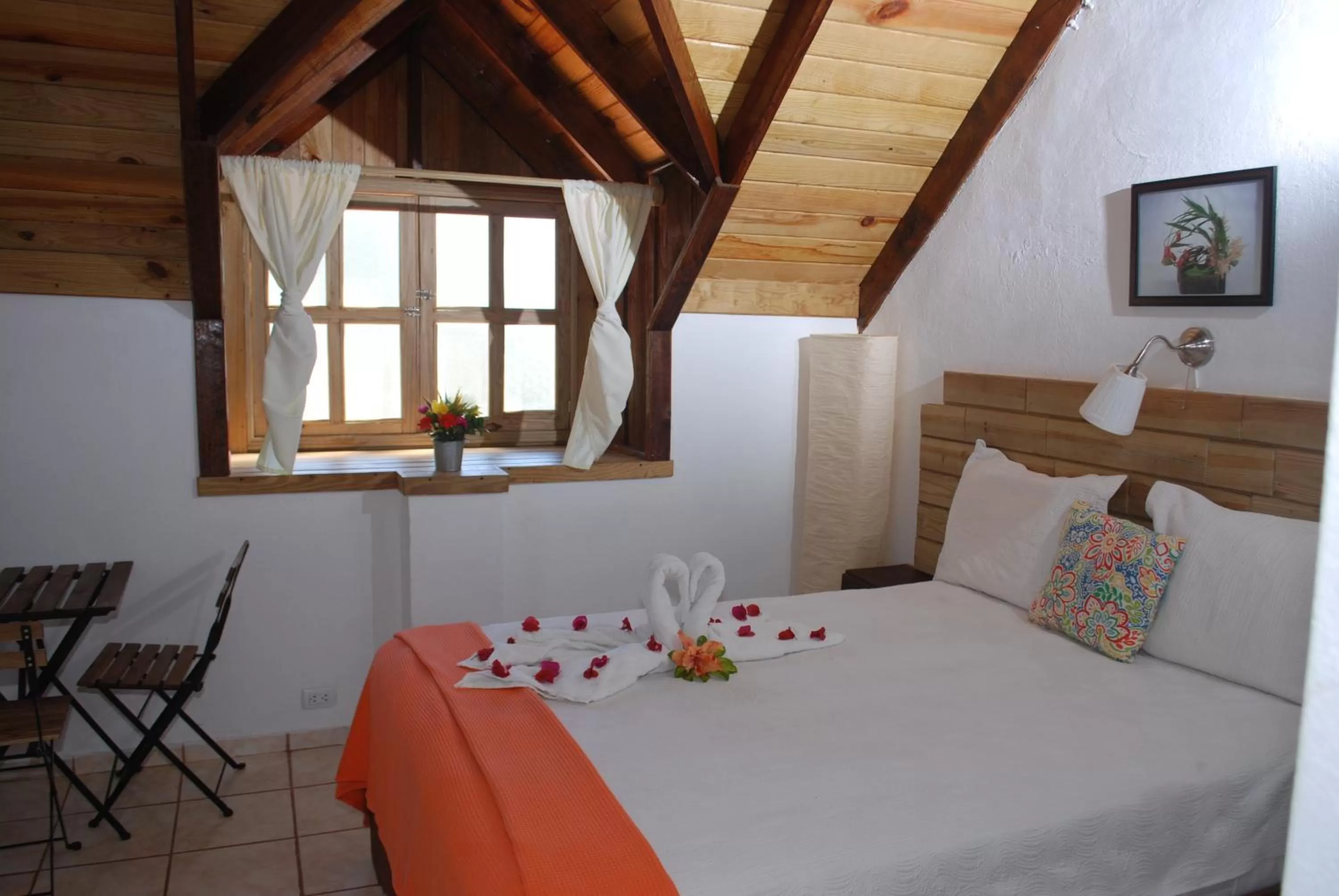 Bed in Hotel Rancho Constanza & Cabañas de la Montaña