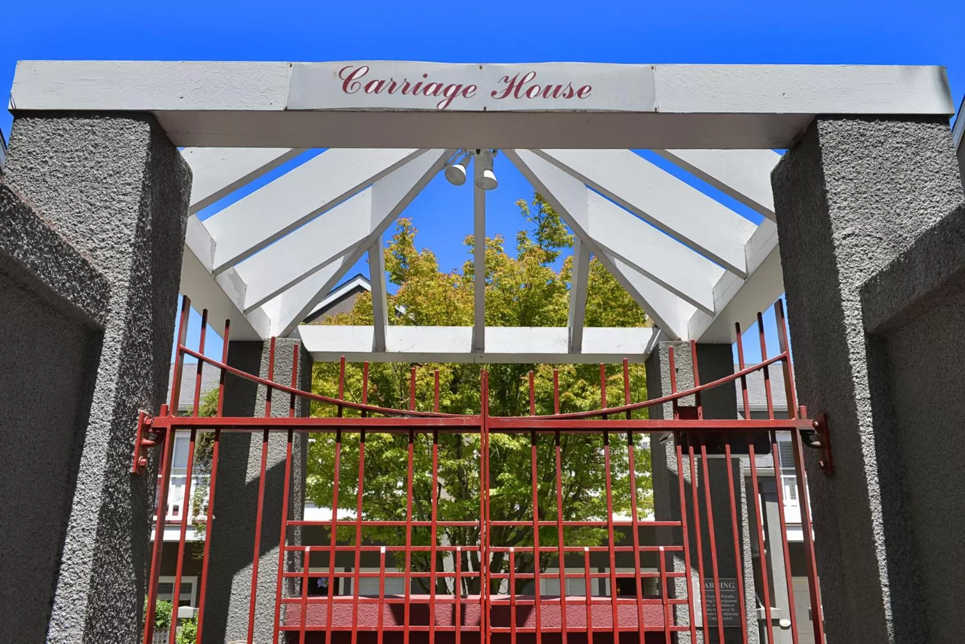 Property building in Hotel La Rose