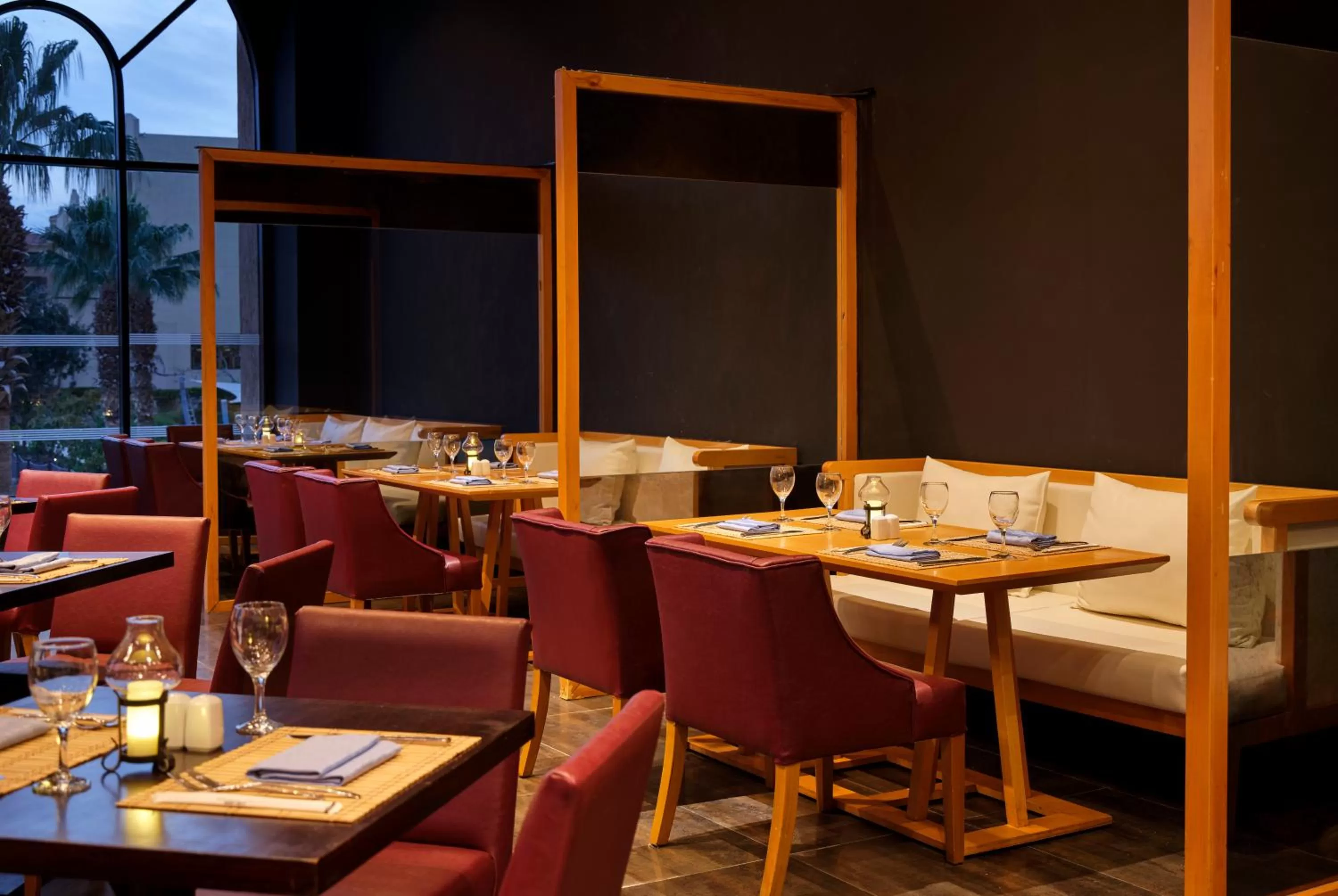 Restaurant/places to eat in Coral Sea Aqua Club Resort