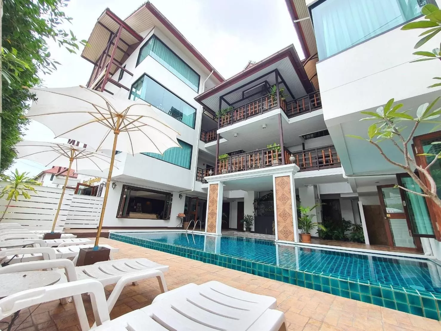Property building in Goldenbell Hotel Chiangmai