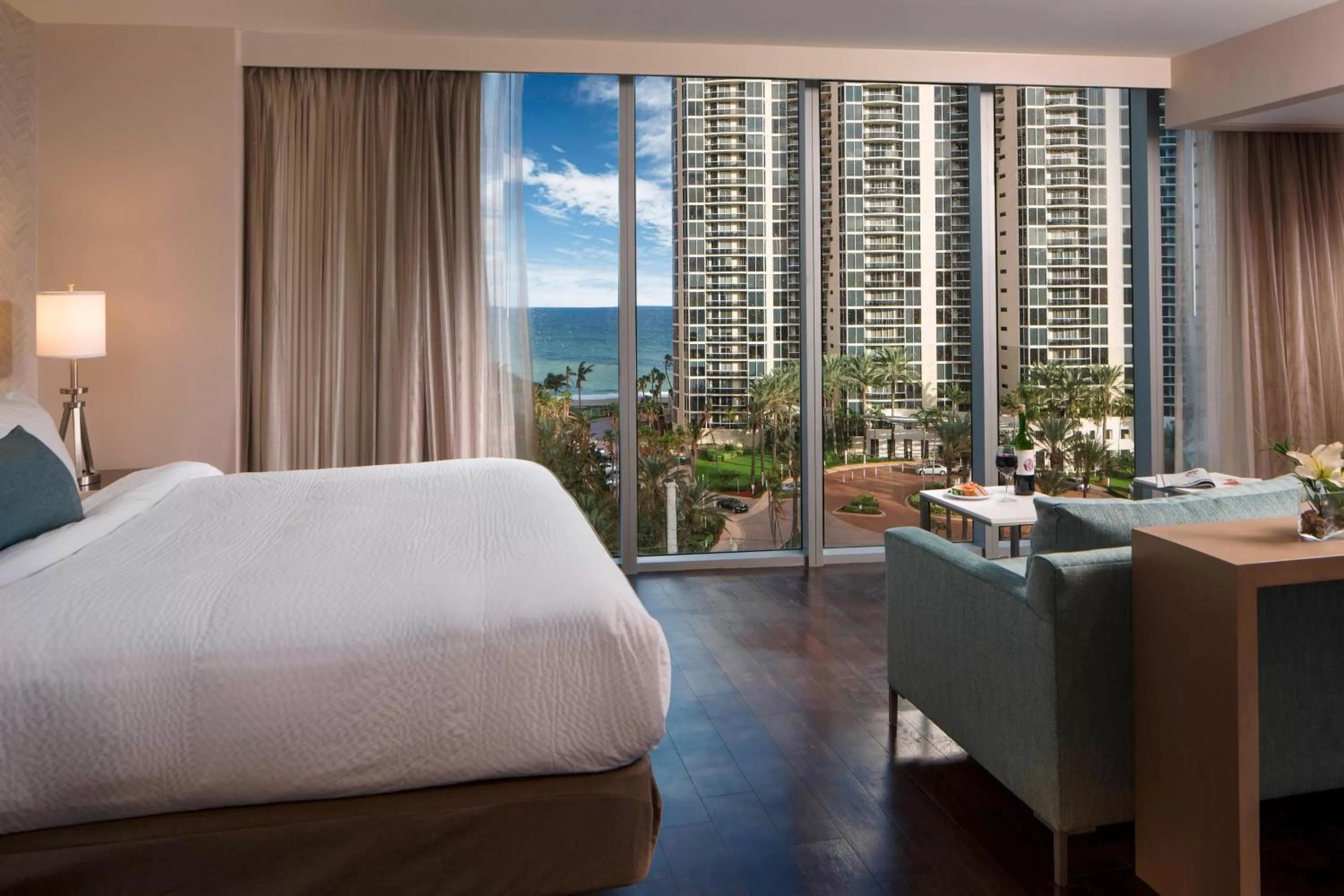 Photo of the whole room, Bed in Residence Inn Miami Sunny Isles Beach