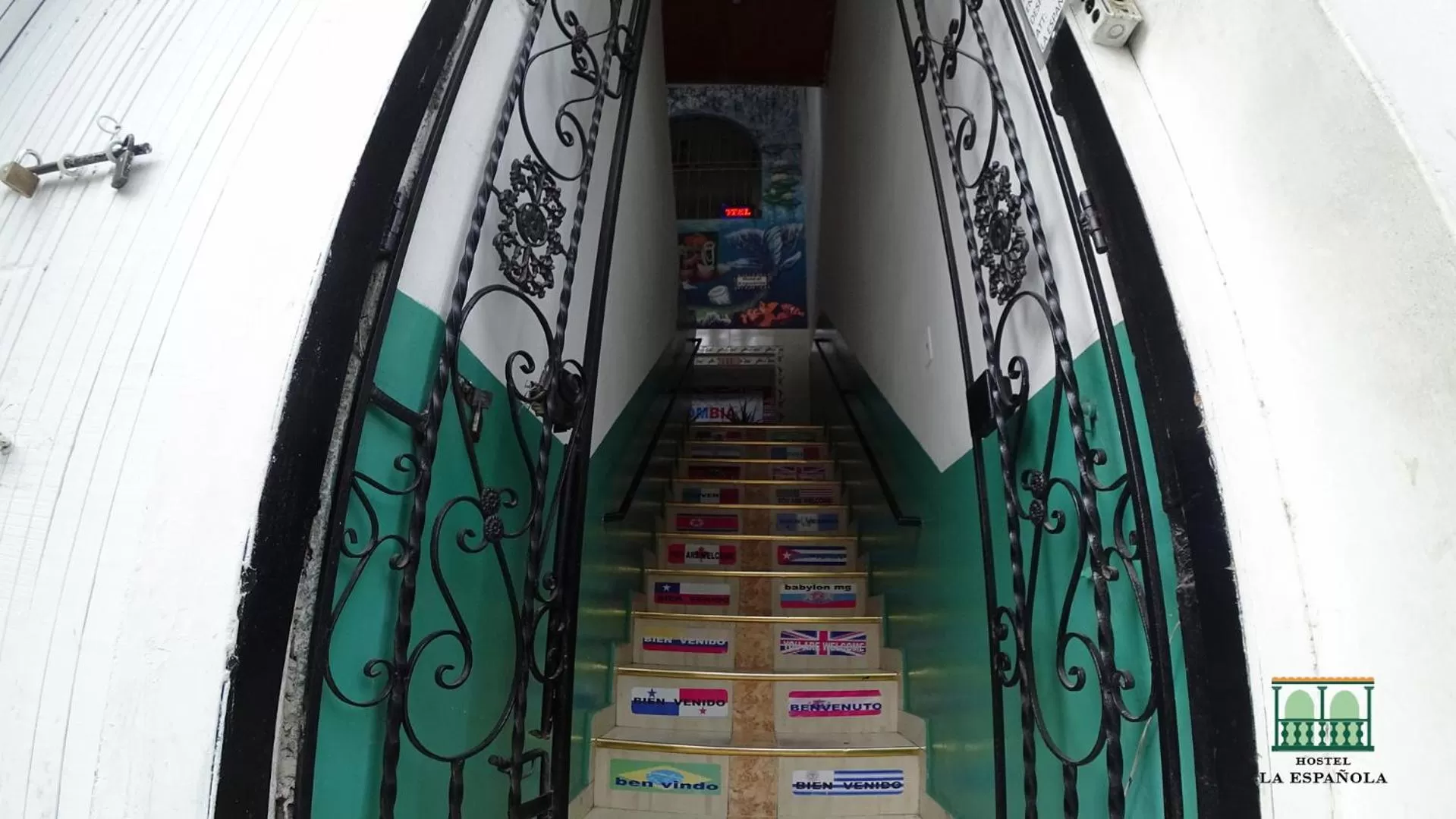 Facade/entrance in Hostal La Española de Getsemani