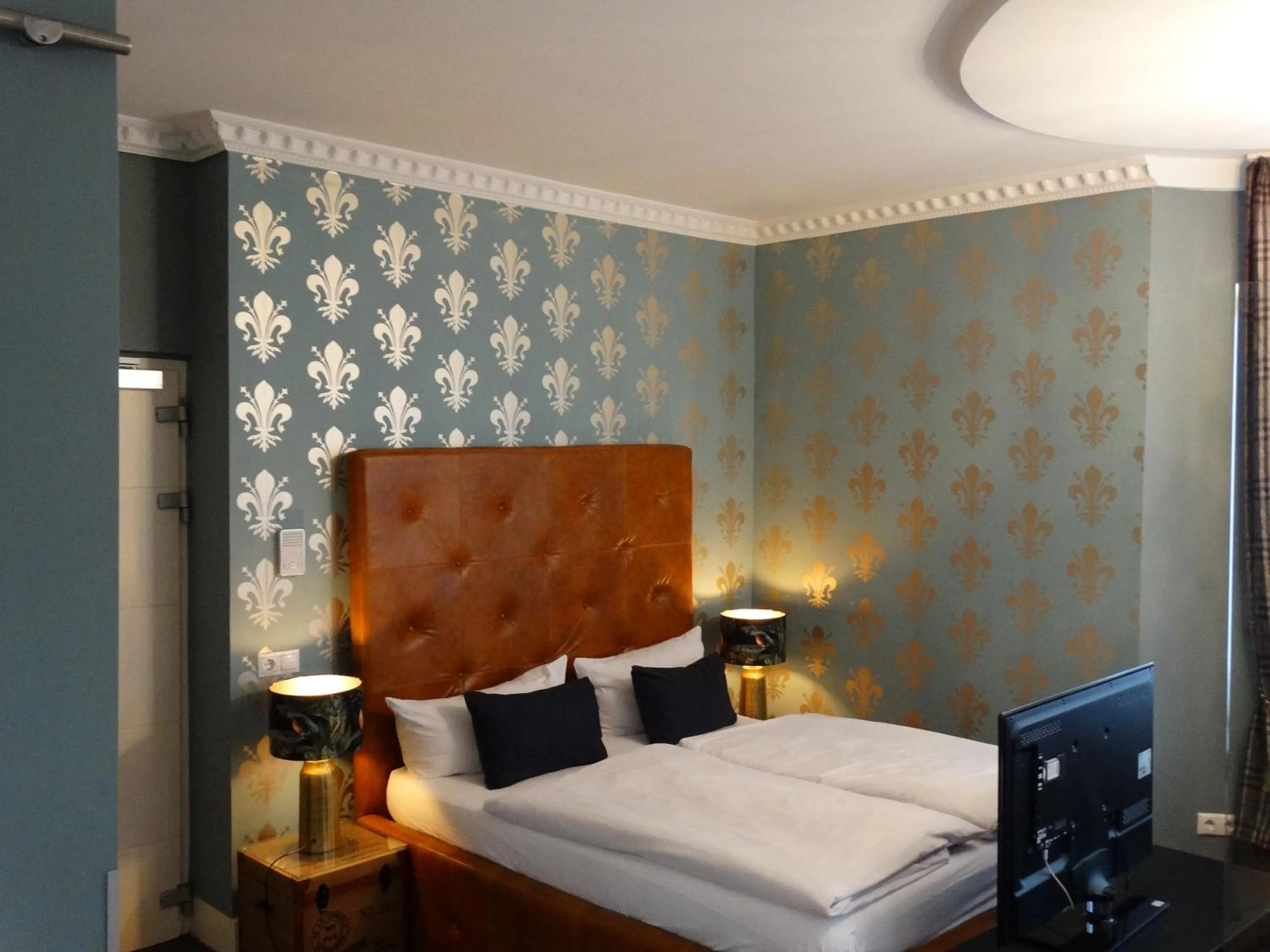 Bed in Boutique-Hotel GEORGES