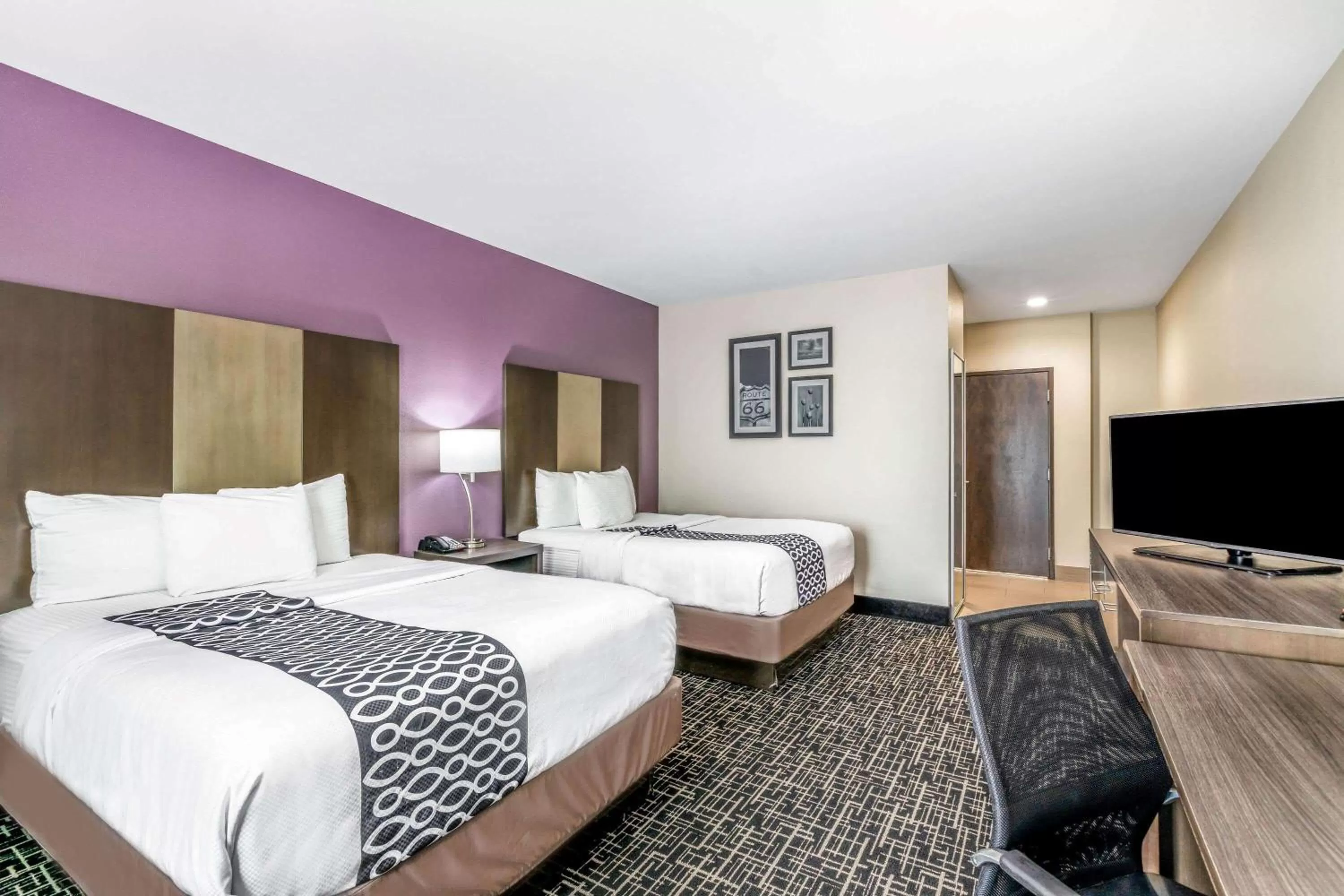 Photo of the whole room in La Quinta by Wyndham Claremore