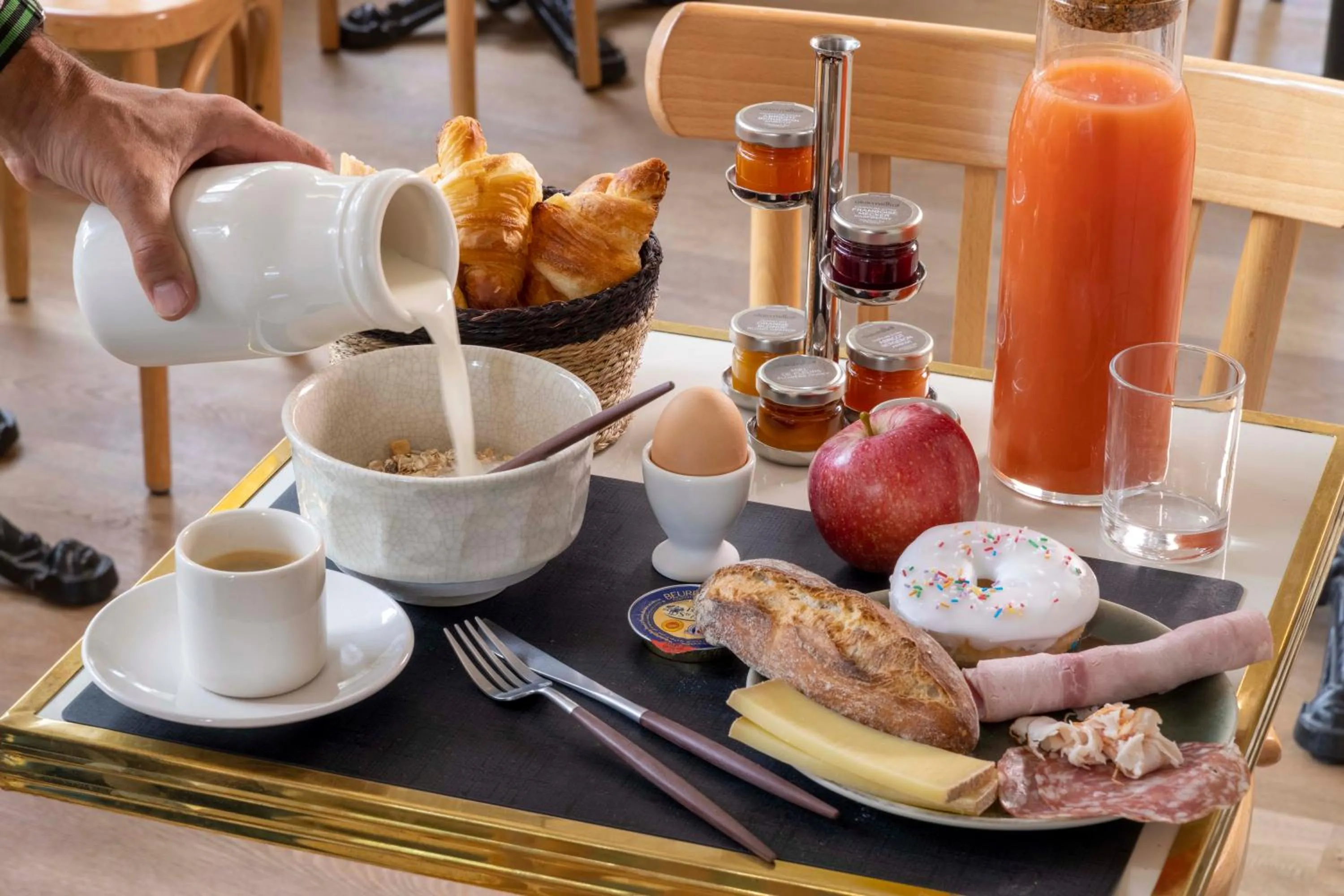 Breakfast in Le Petit Beaumarchais Hotel & Spa