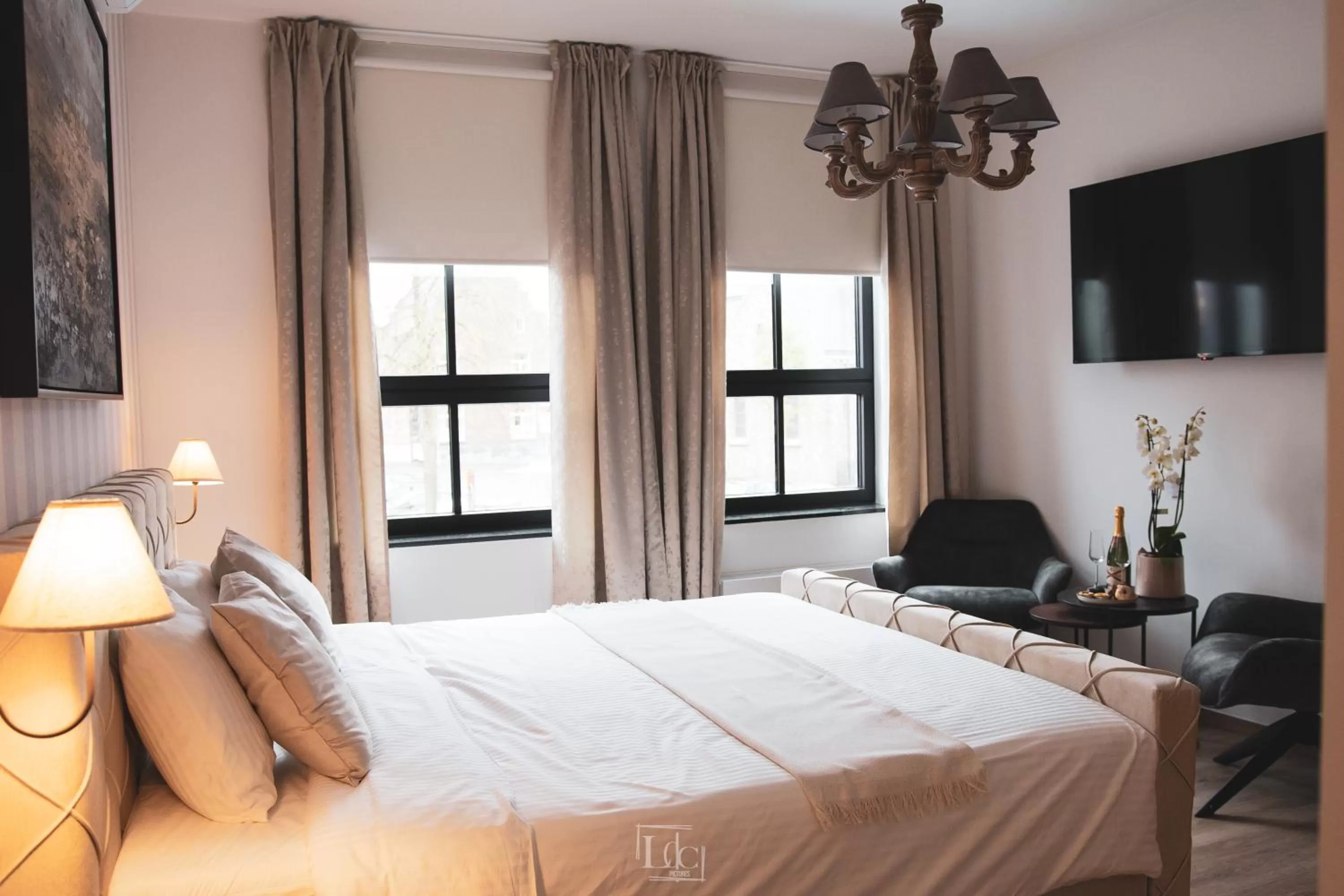 Bedroom, Bed in La Forteresse