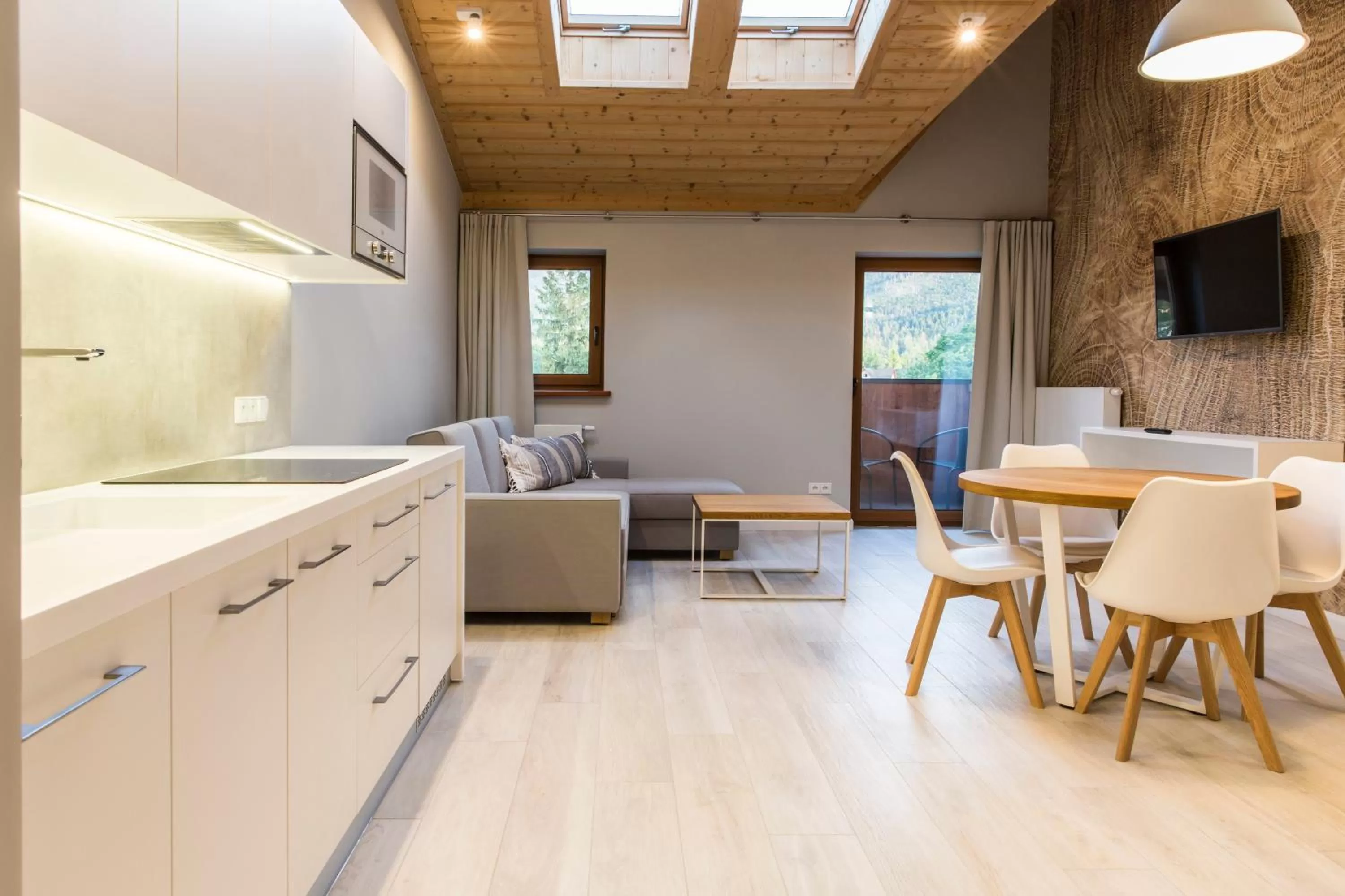Kitchen or kitchenette in Royal Hill Residence