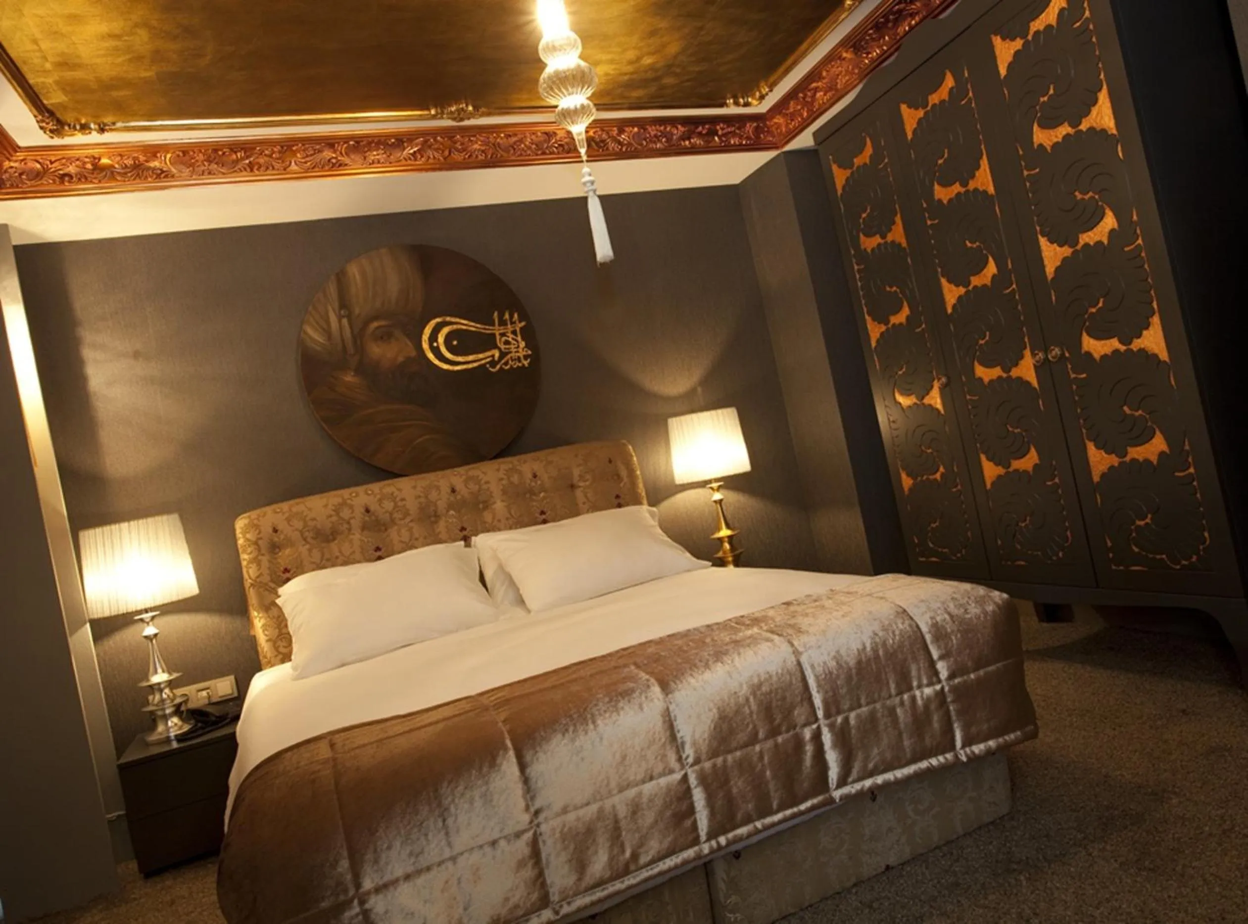 Photo of the whole room, Bed in Hypnos Design Hotel