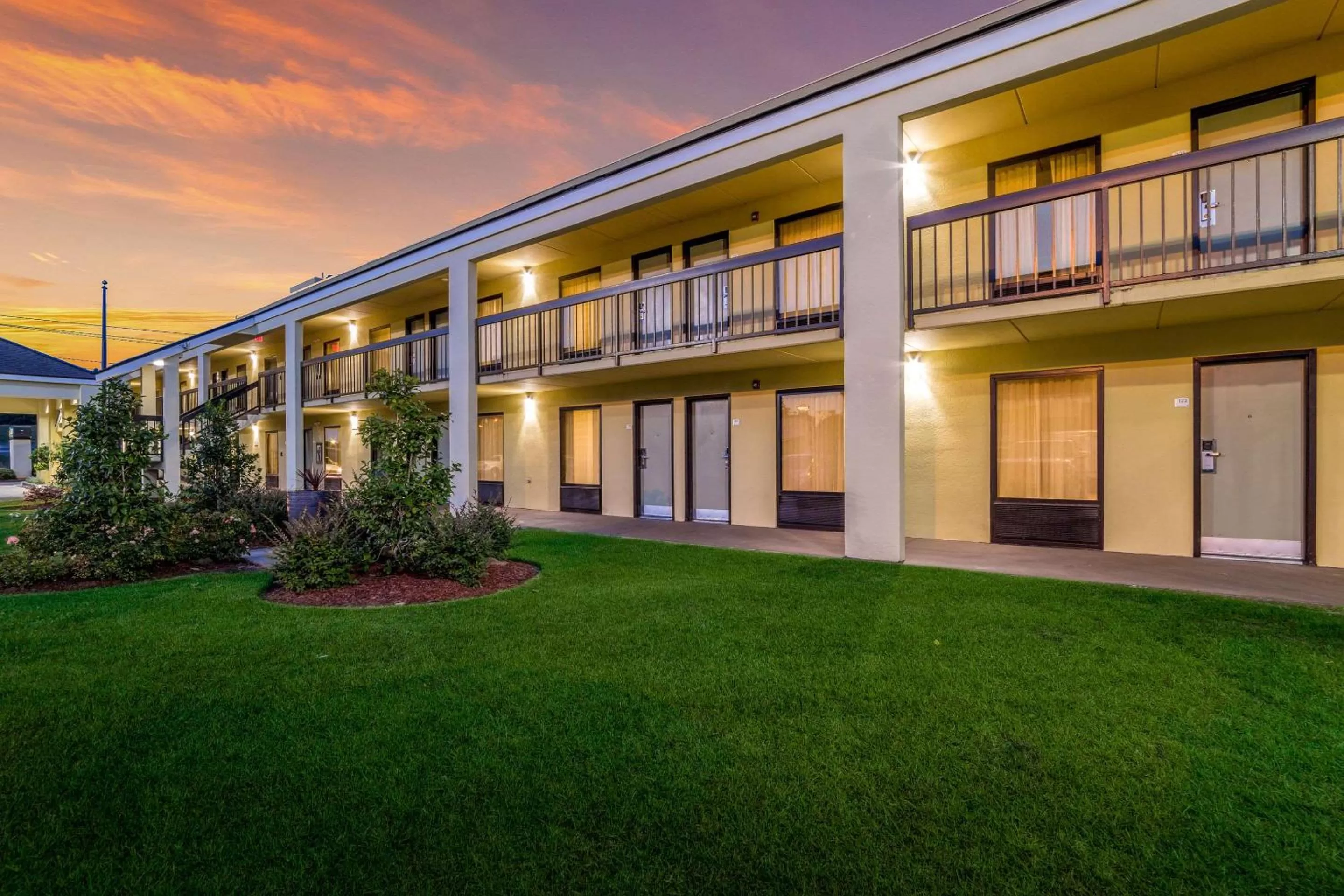 Property building in Quality Inn Coliseum