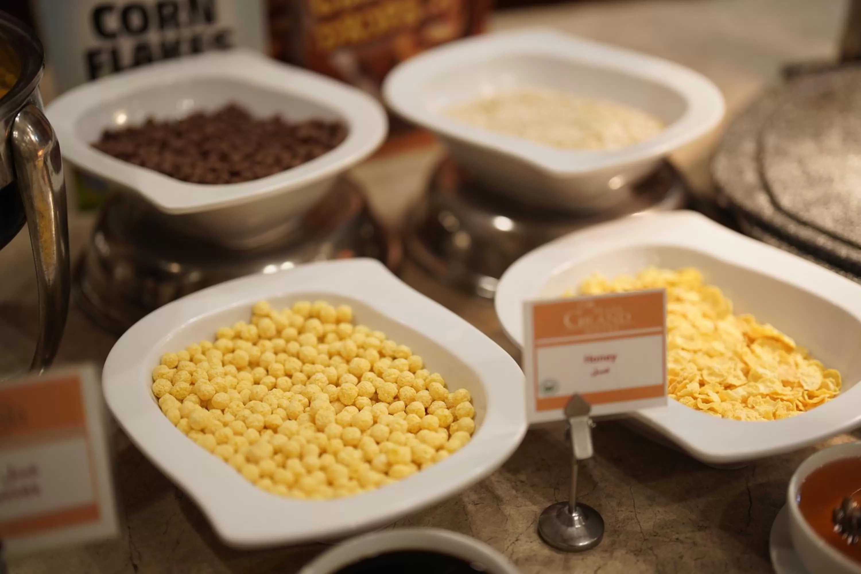 Restaurant/places to eat in The Grand Plaza Hotel Smouha