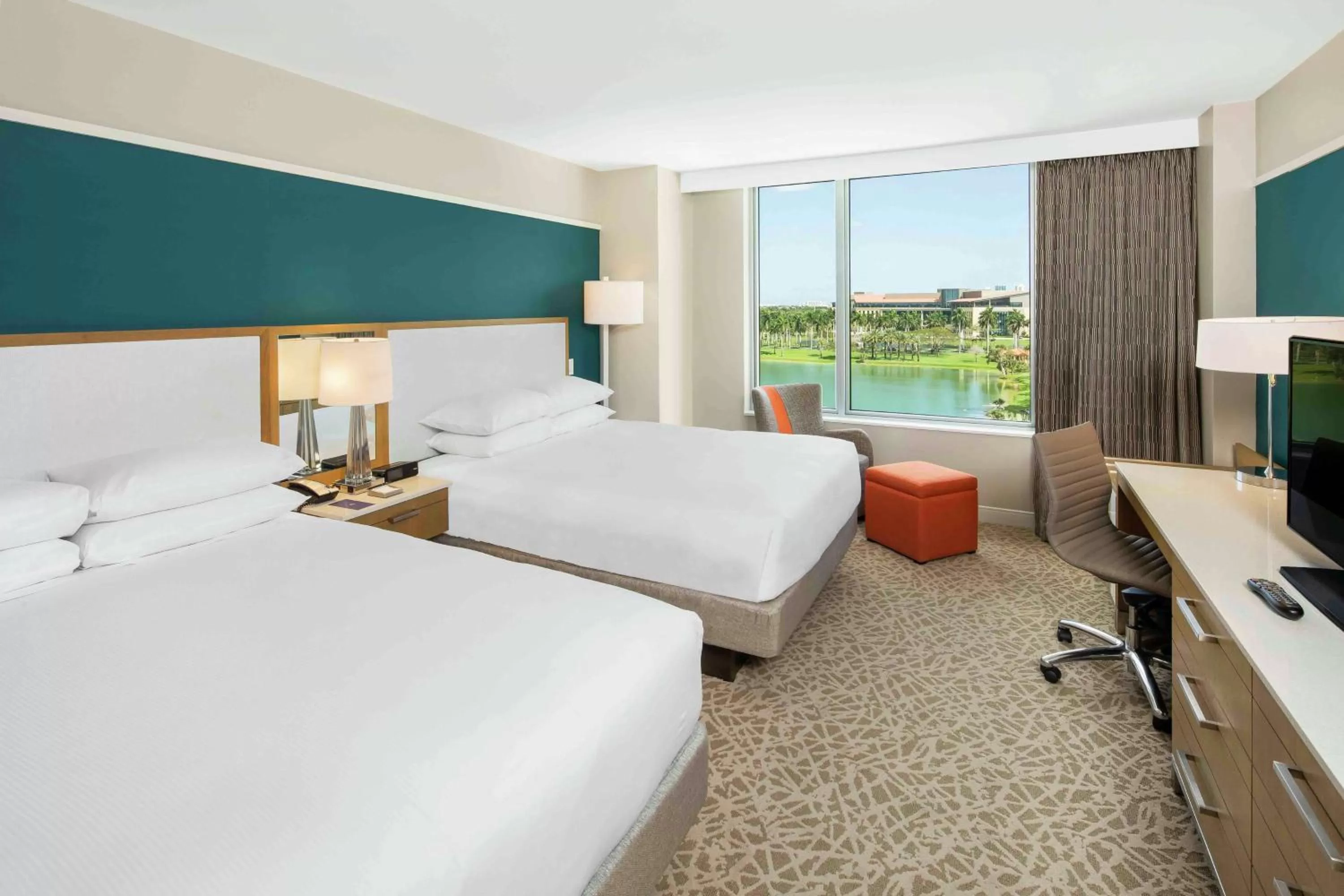 Bedroom, Bed in Hilton Miami Dadeland