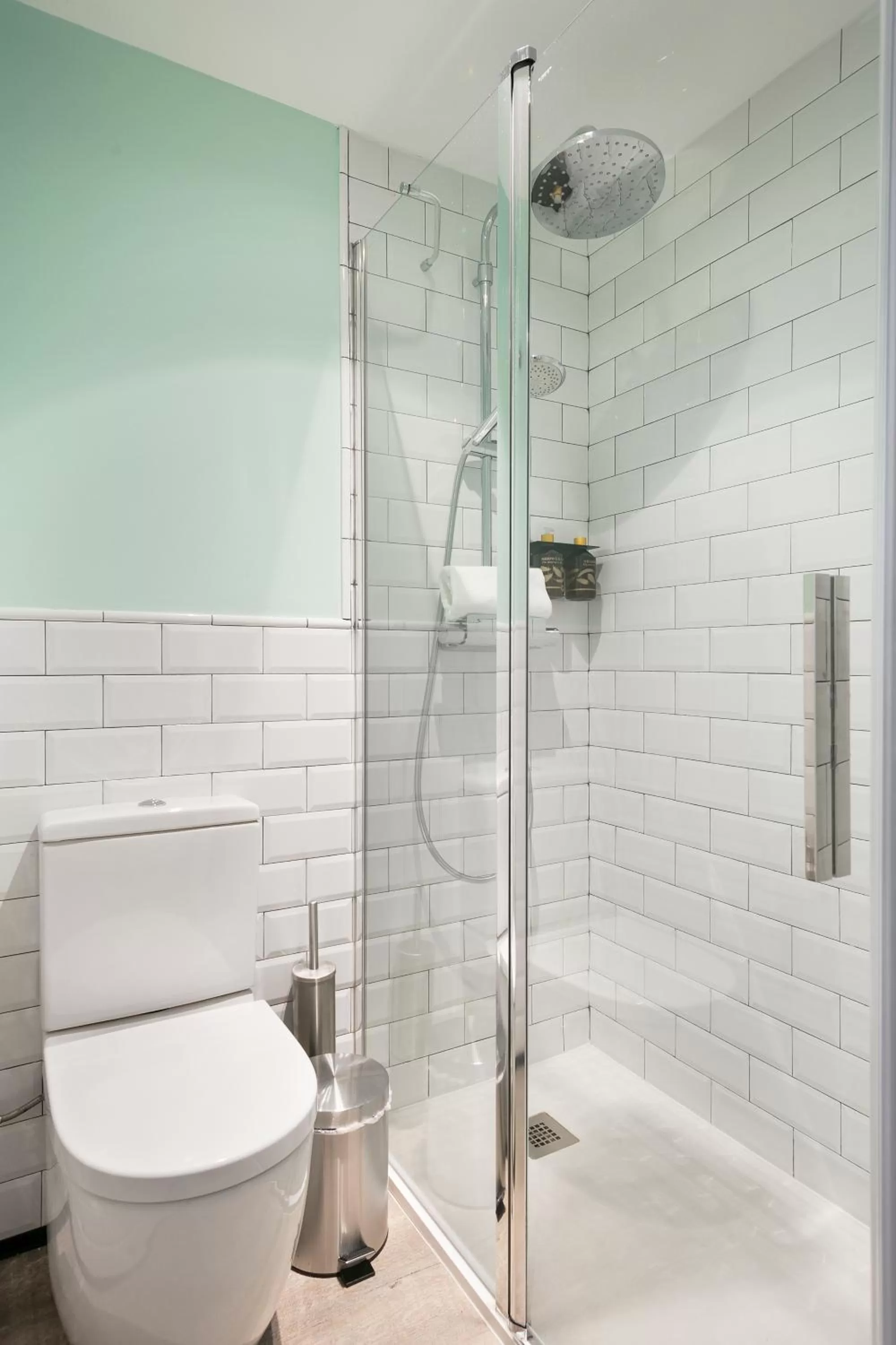 Bathroom in Niu Barcelona Hotel