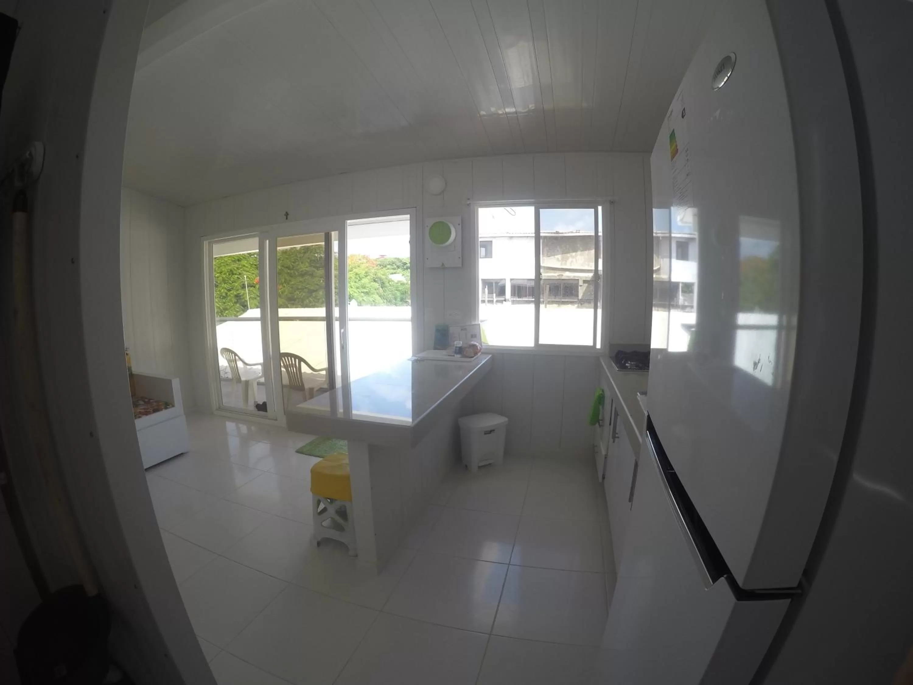 Communal kitchen in Tropical Coral